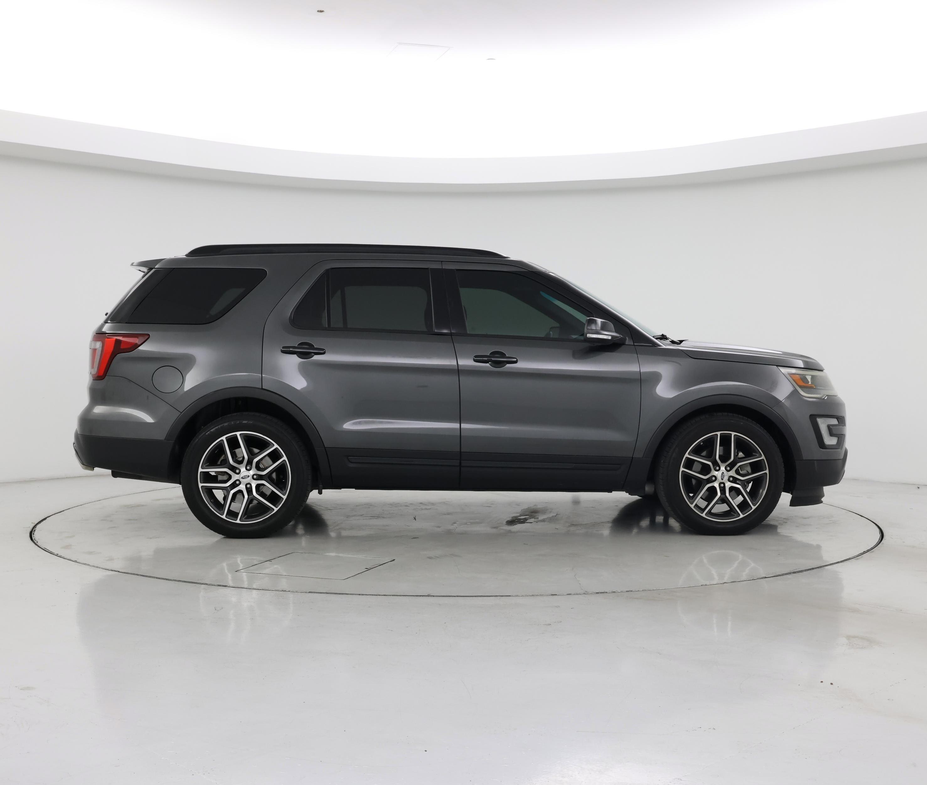 Thumbnail: 2016 Ford Explorer - 7