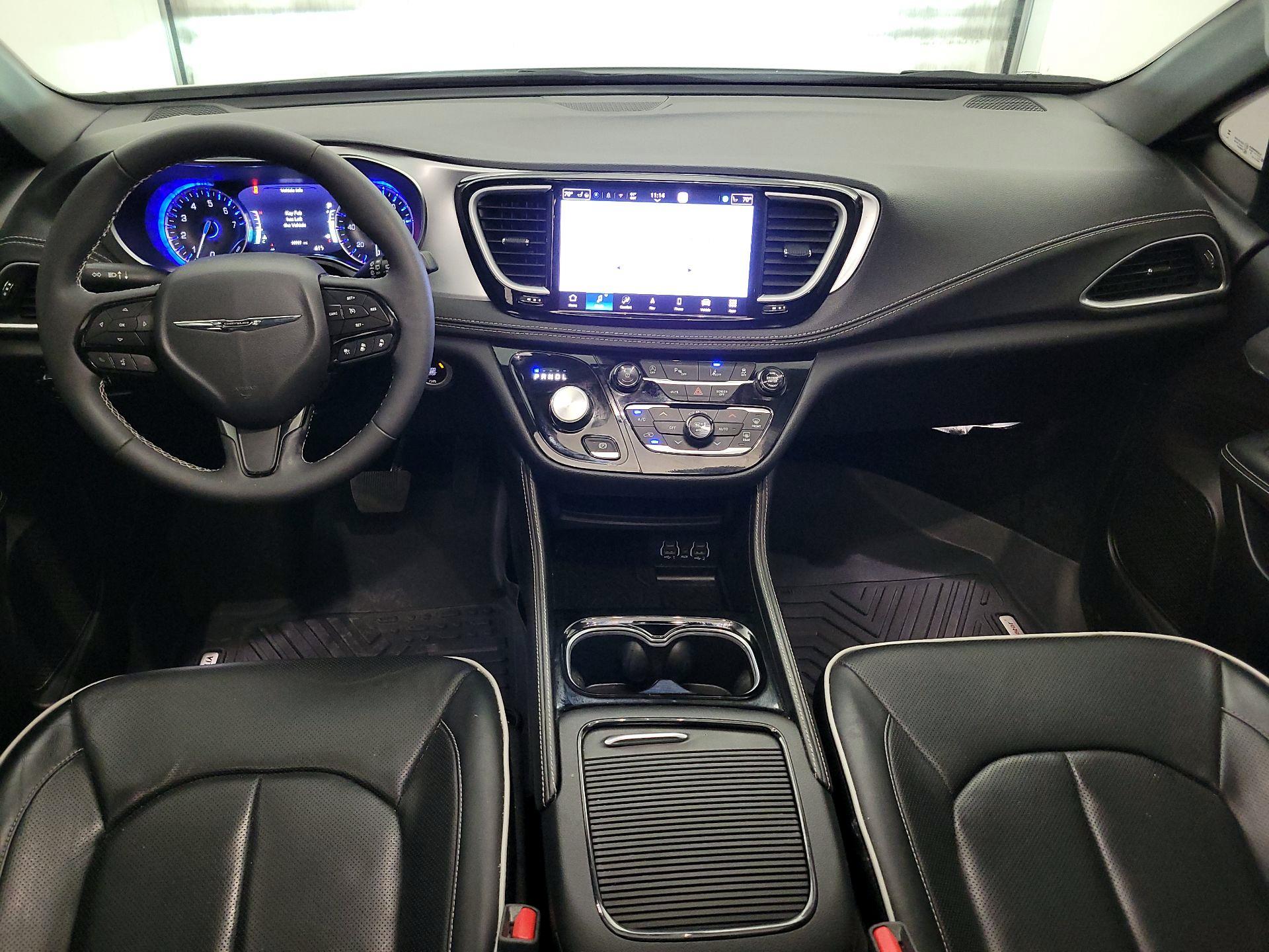 Thumbnail: 2025 Chrysler Pacifica - 9