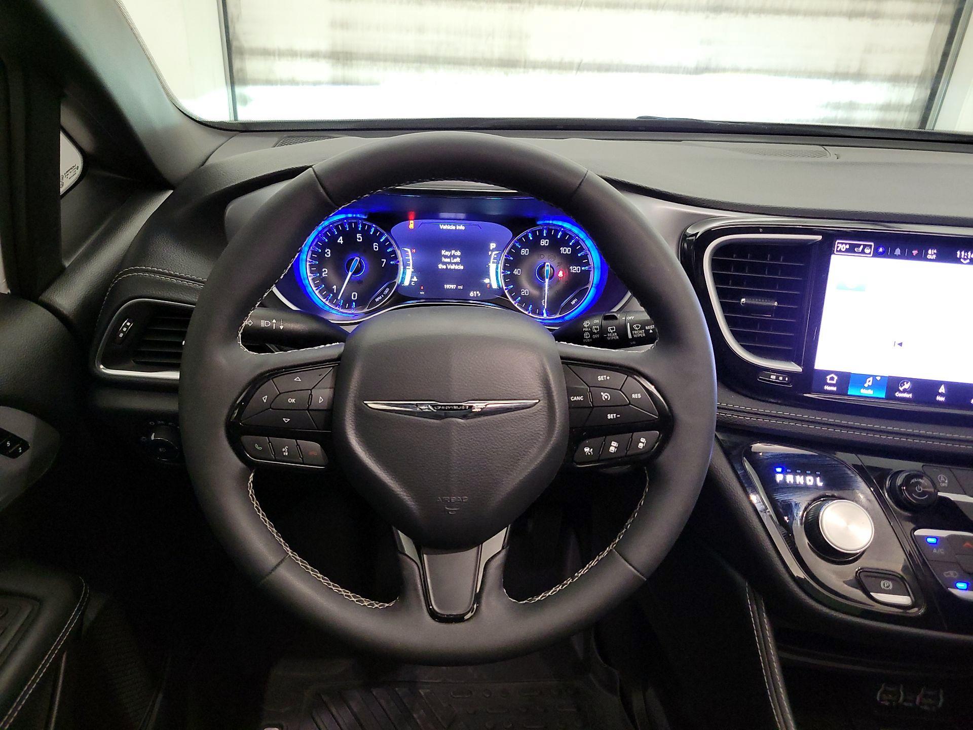 Thumbnail: 2025 Chrysler Pacifica - 10