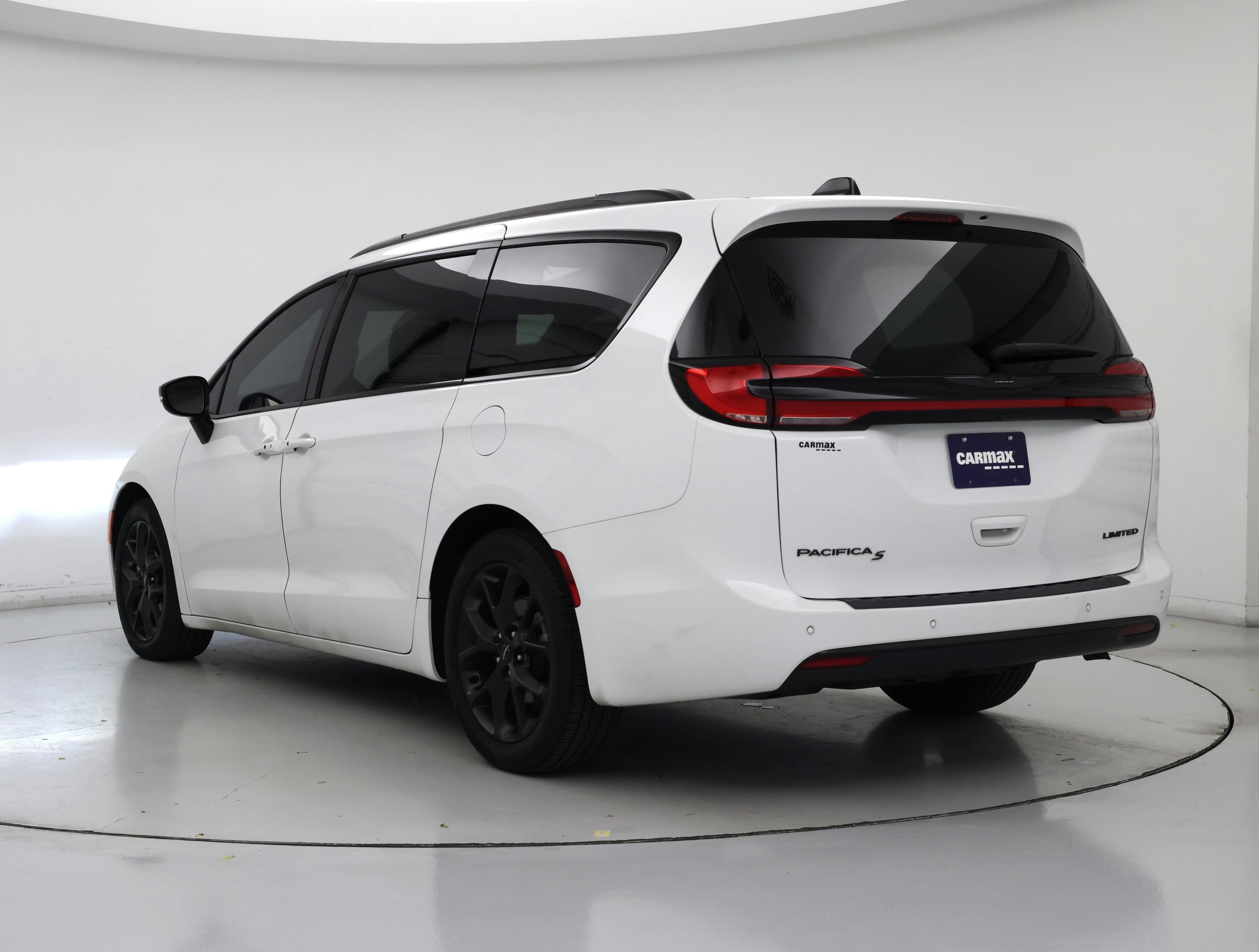 Thumbnail: 2025 Chrysler Pacifica - 2