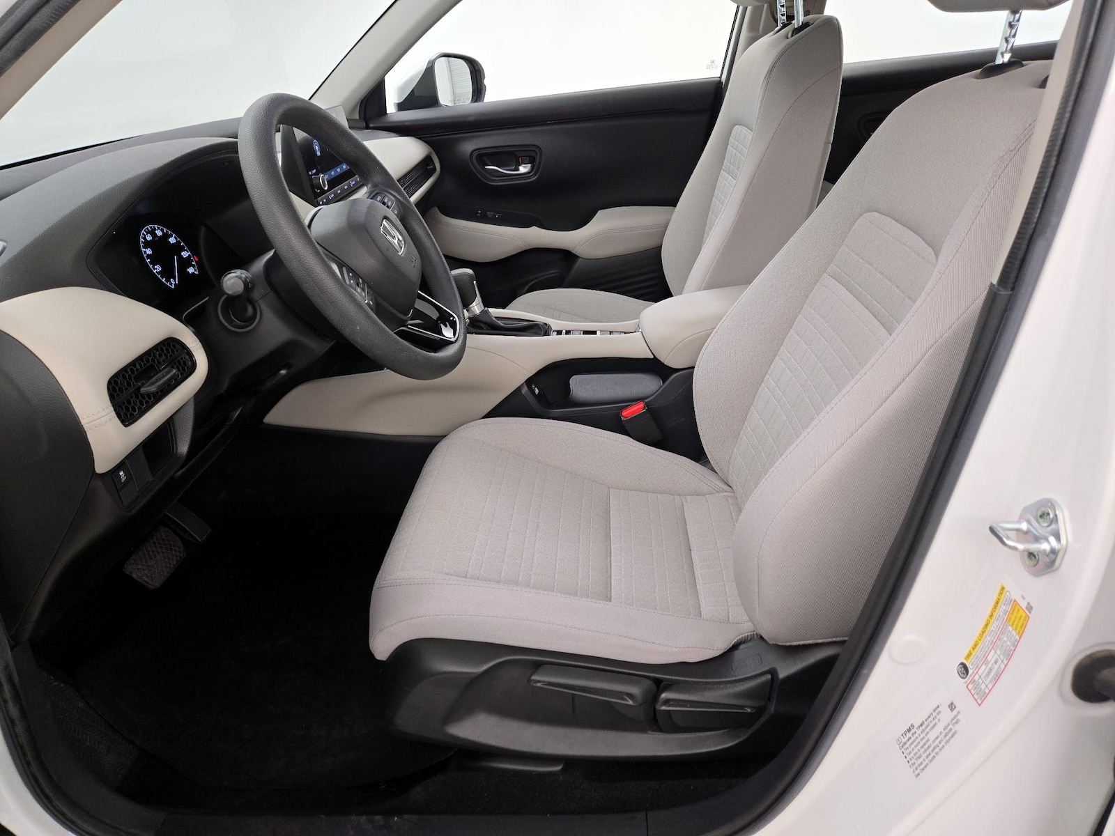 2023 Honda HR-V LX - Photo 12