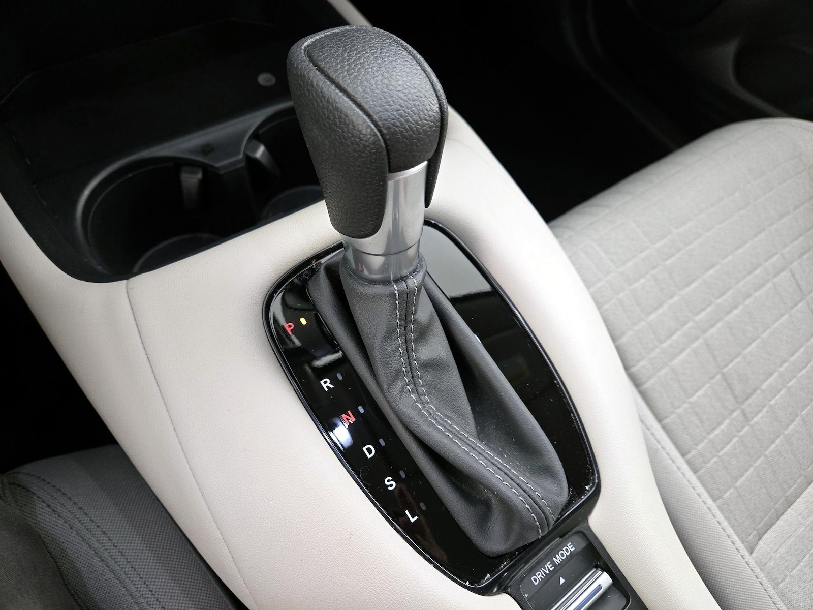 2023 Honda HR-V LX - Photo 18