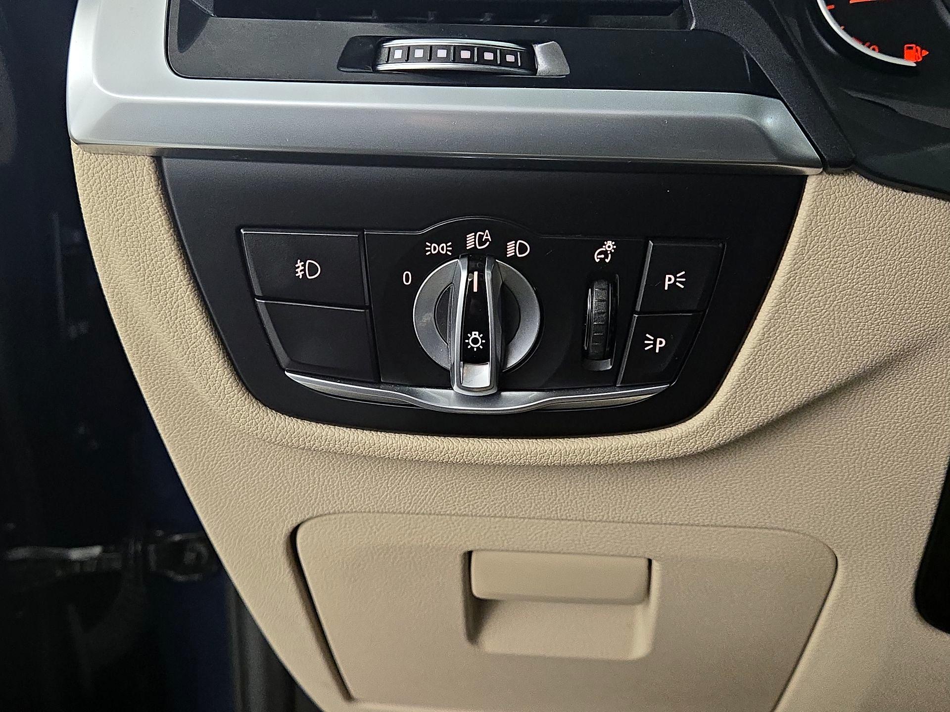 Thumbnail: 2021 BMW X3 - 13