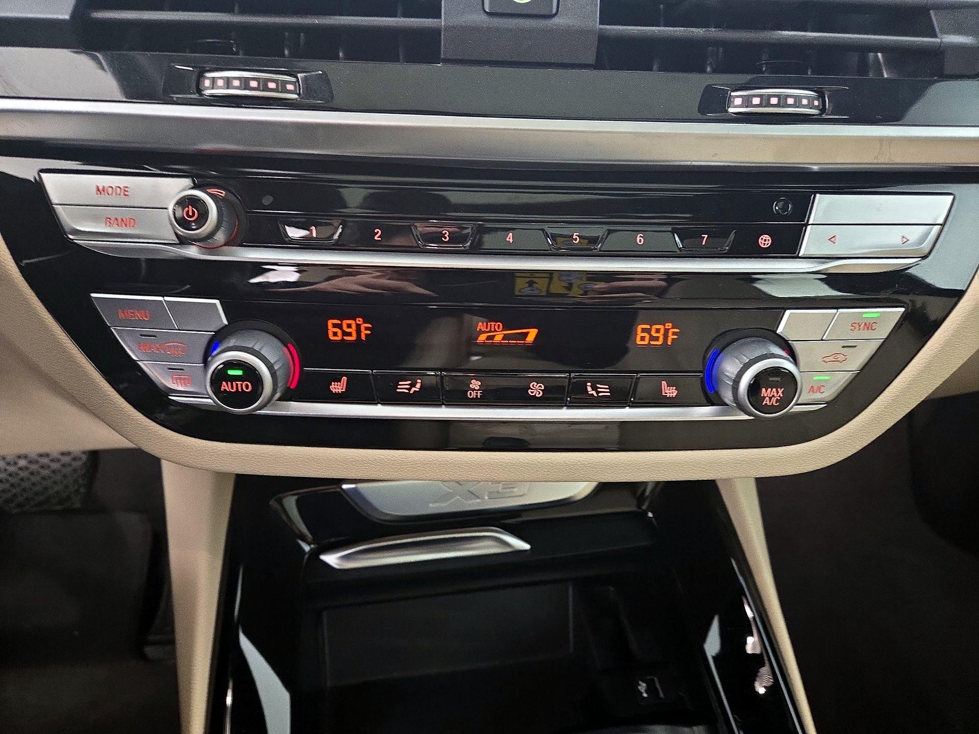 Thumbnail: 2021 BMW X3 - 17