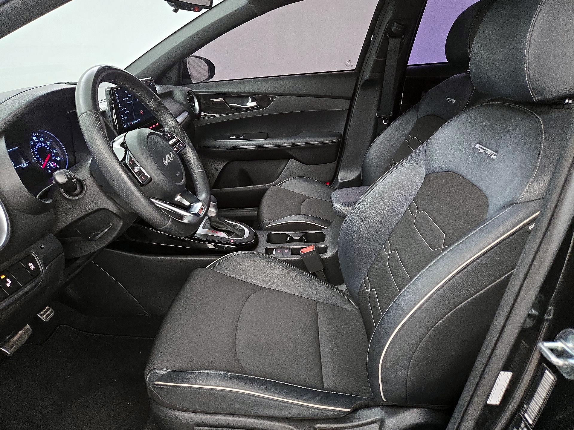 Thumbnail: 2023 Kia Forte - 11