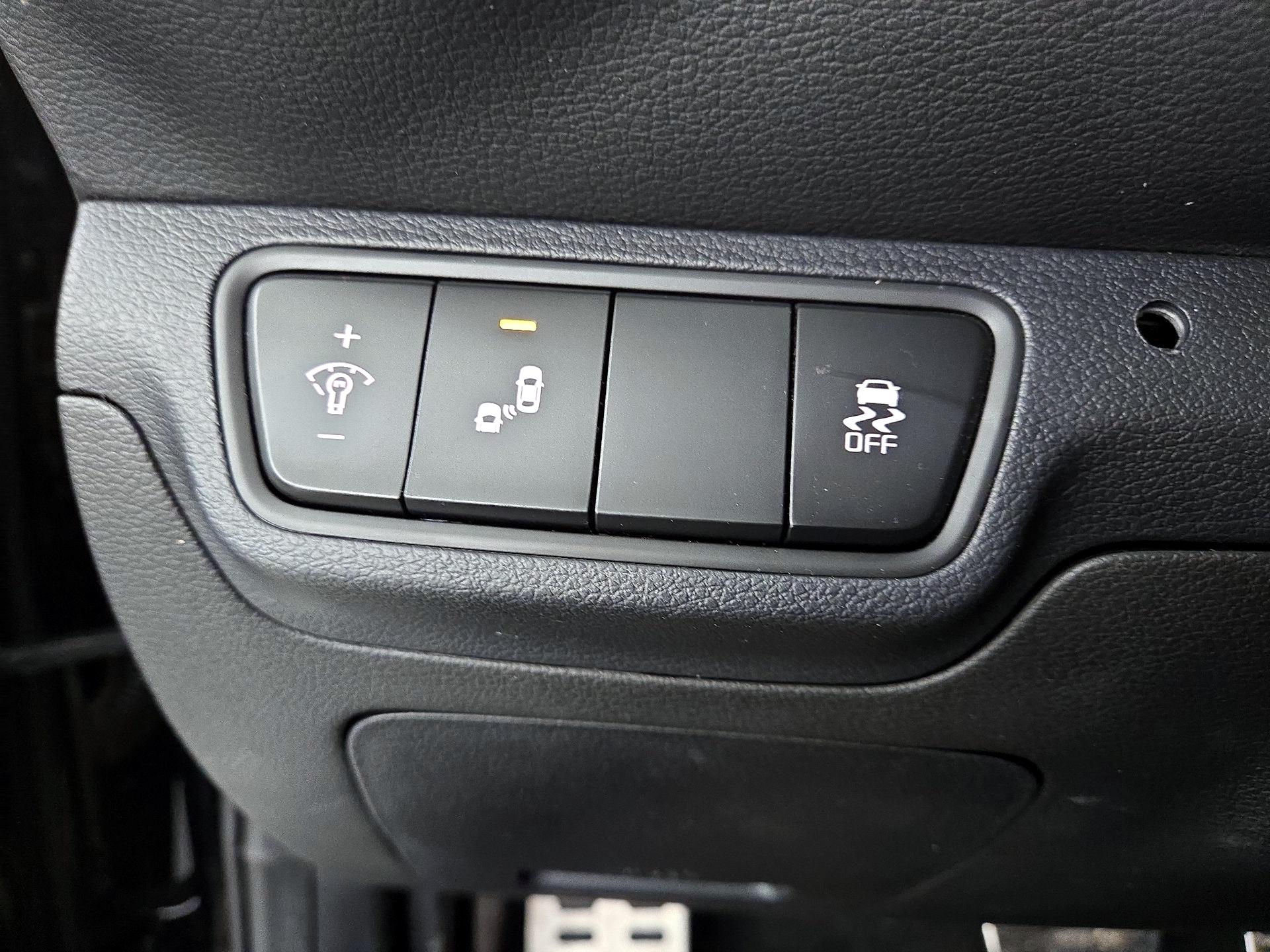 Thumbnail: 2023 Kia Forte - 13