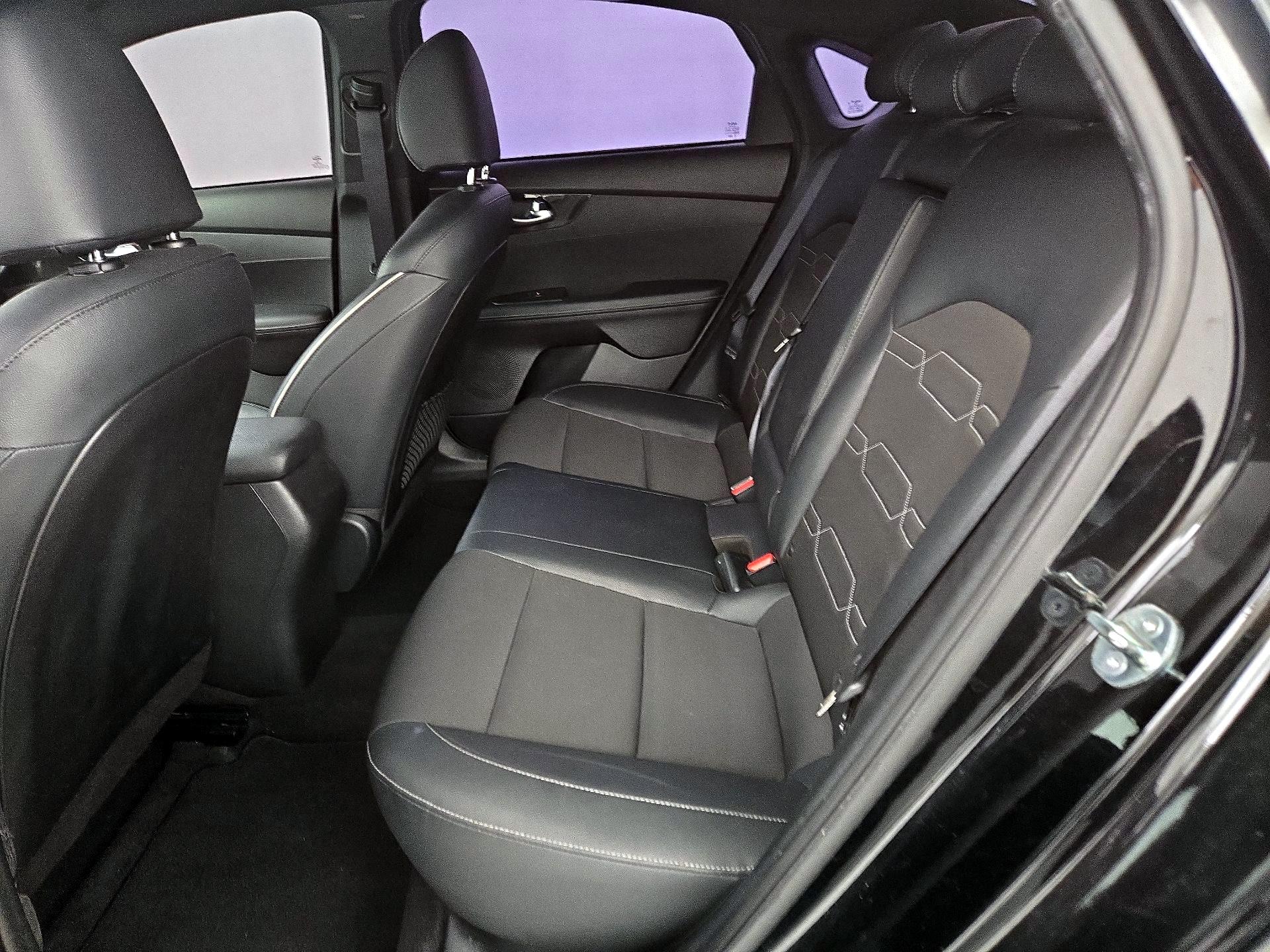 Thumbnail: 2023 Kia Forte - 20