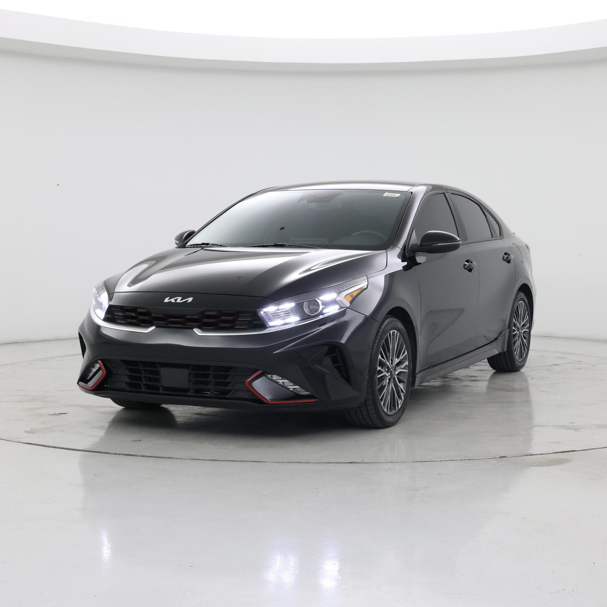 Thumbnail: 2023 Kia Forte - 4