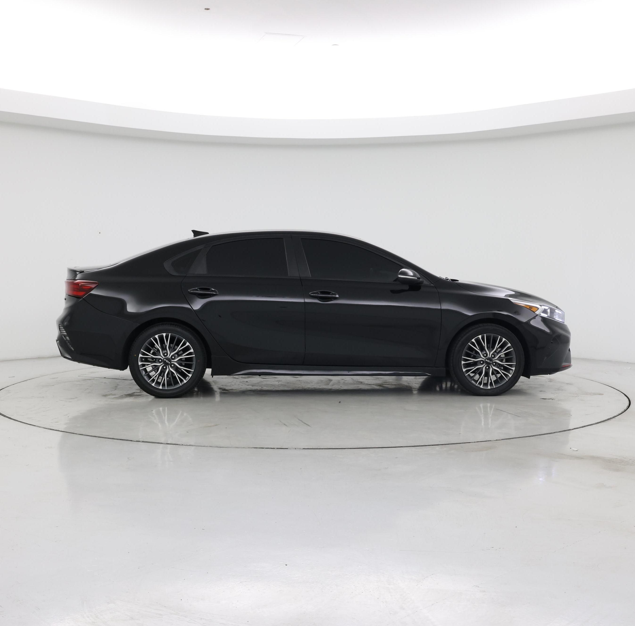 Thumbnail: 2023 Kia Forte - 7