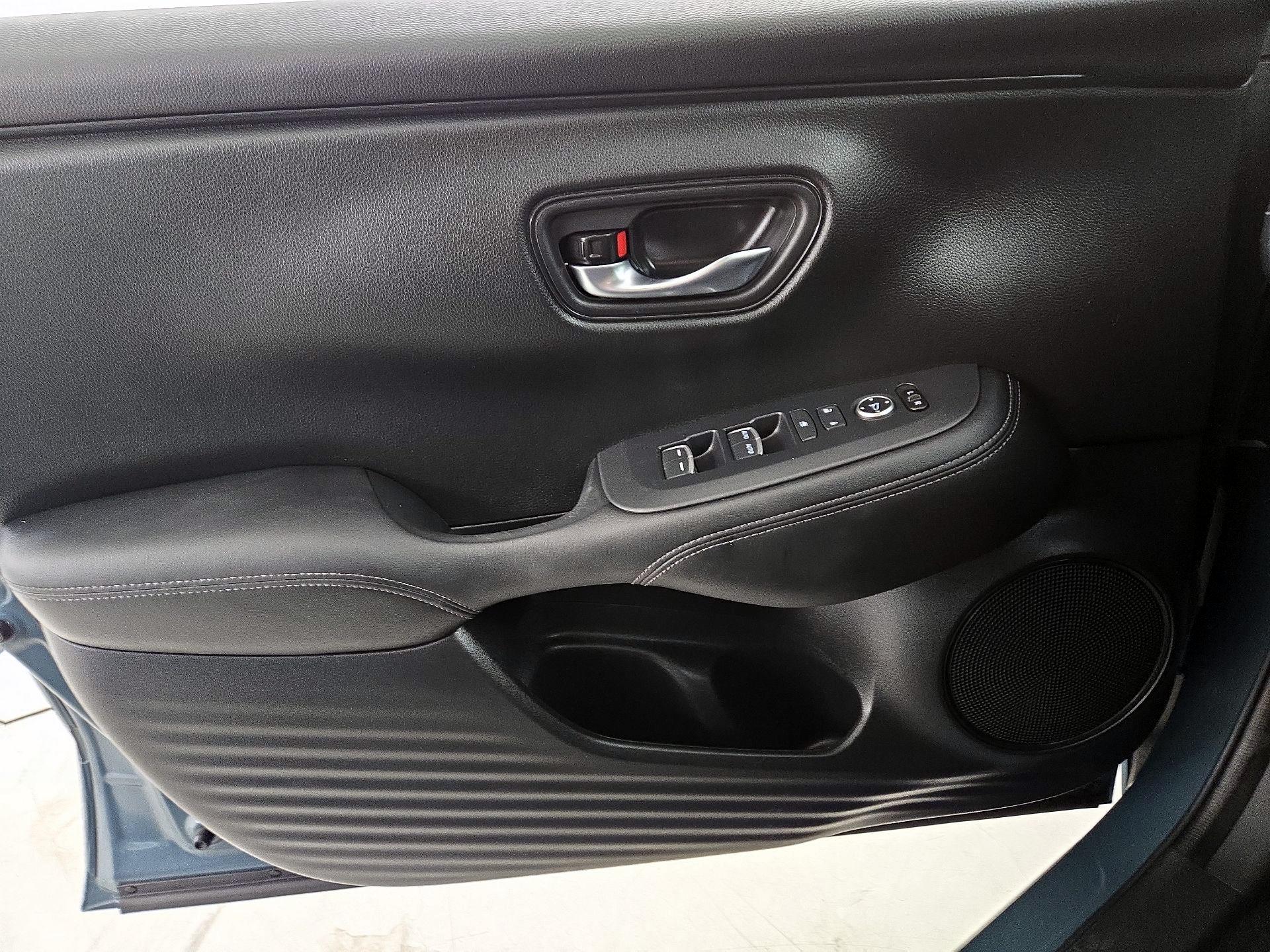 Thumbnail: 2025 Honda HR-V - 12