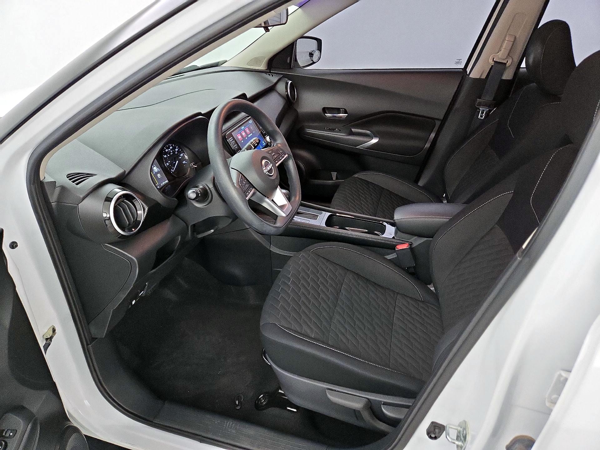 Thumbnail: 2023 Nissan Kicks - 11