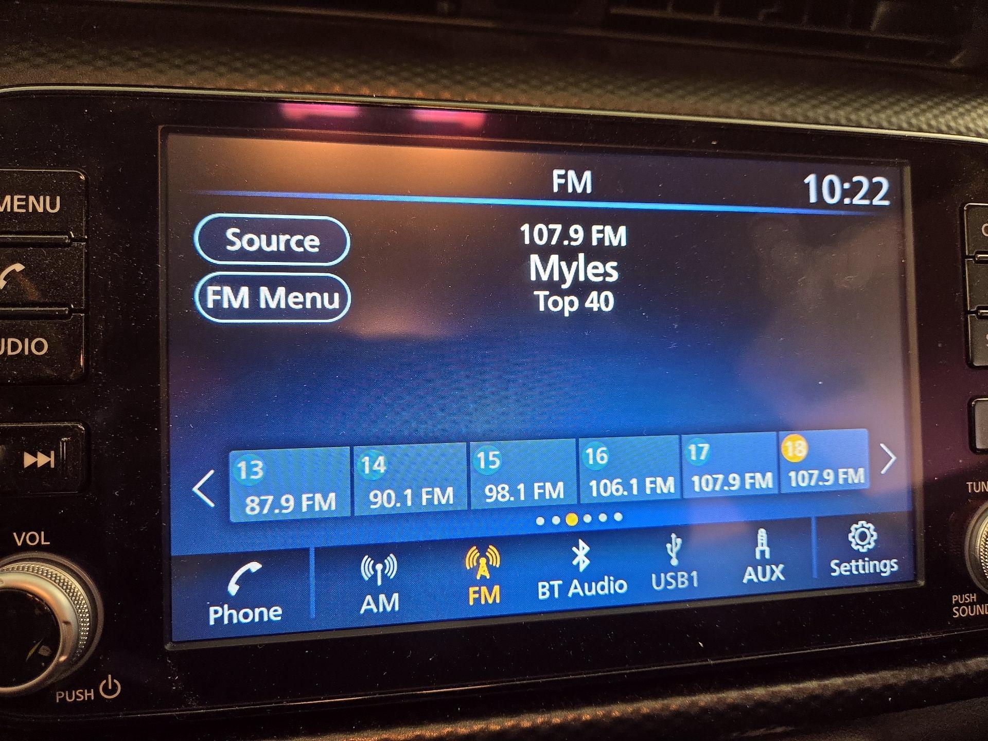 Thumbnail: 2023 Nissan Kicks - 14