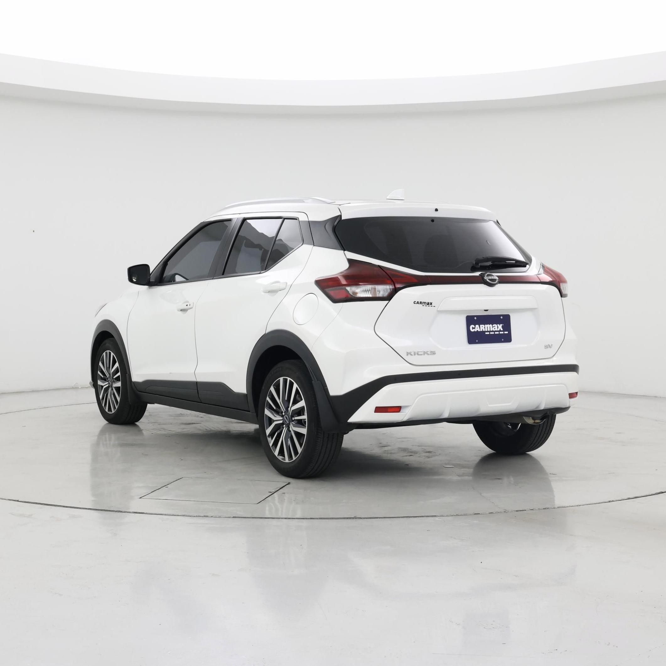 Thumbnail: 2023 Nissan Kicks - 2