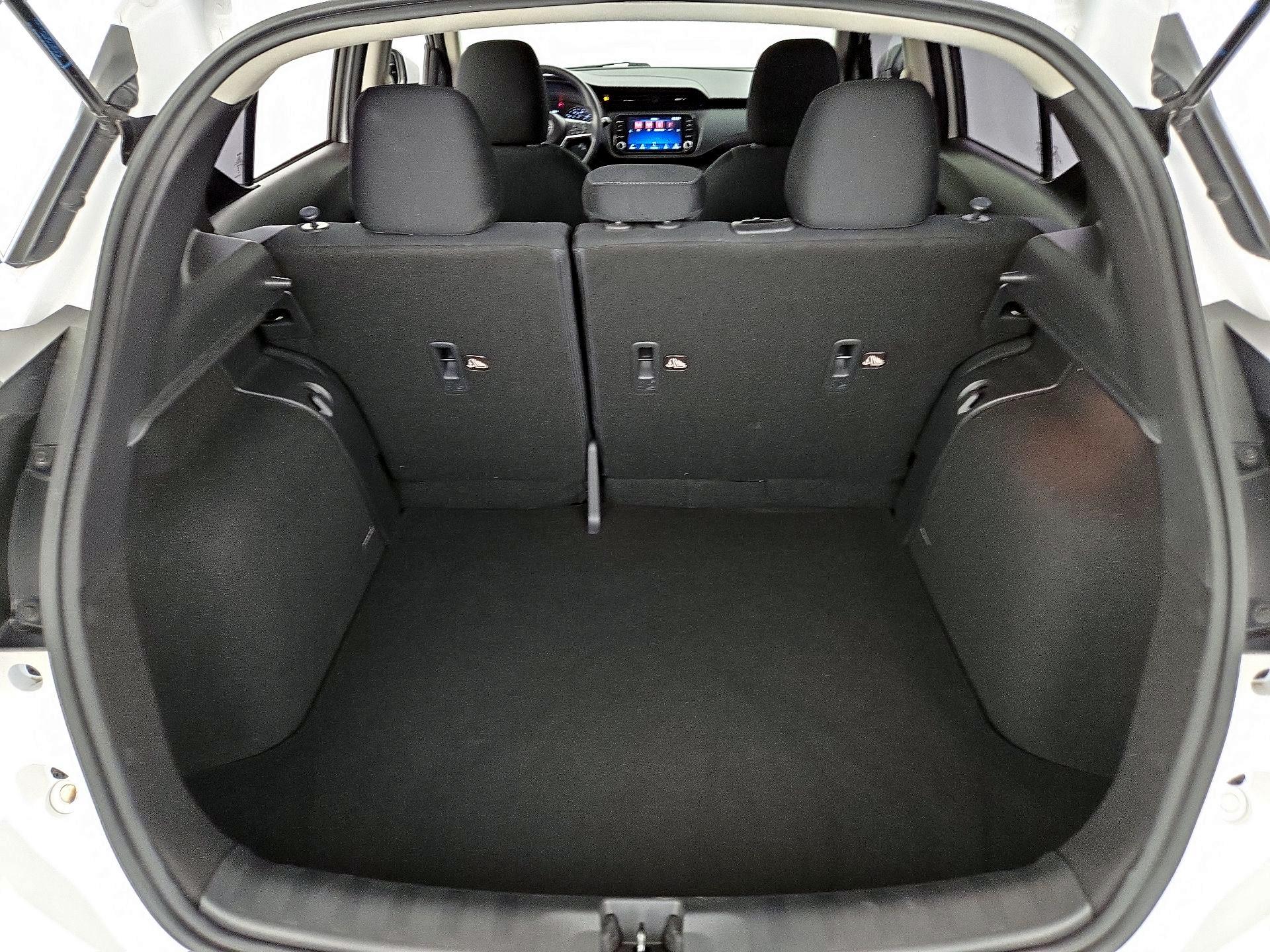 Thumbnail: 2023 Nissan Kicks - 19