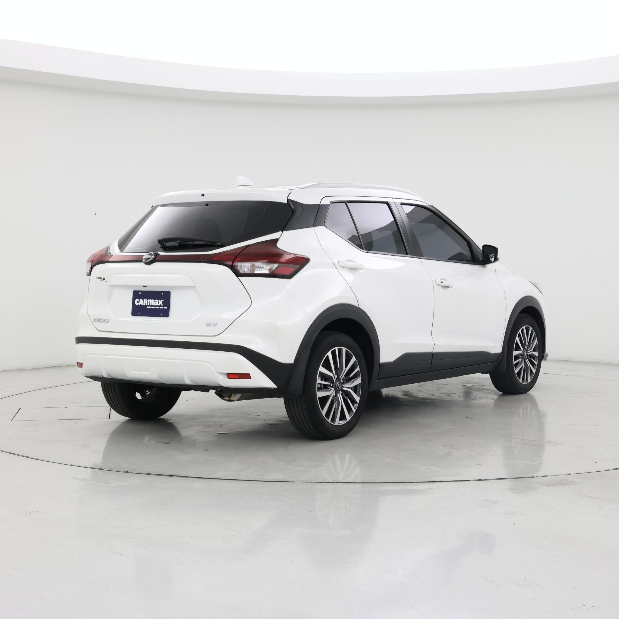 Thumbnail: 2023 Nissan Kicks - 8