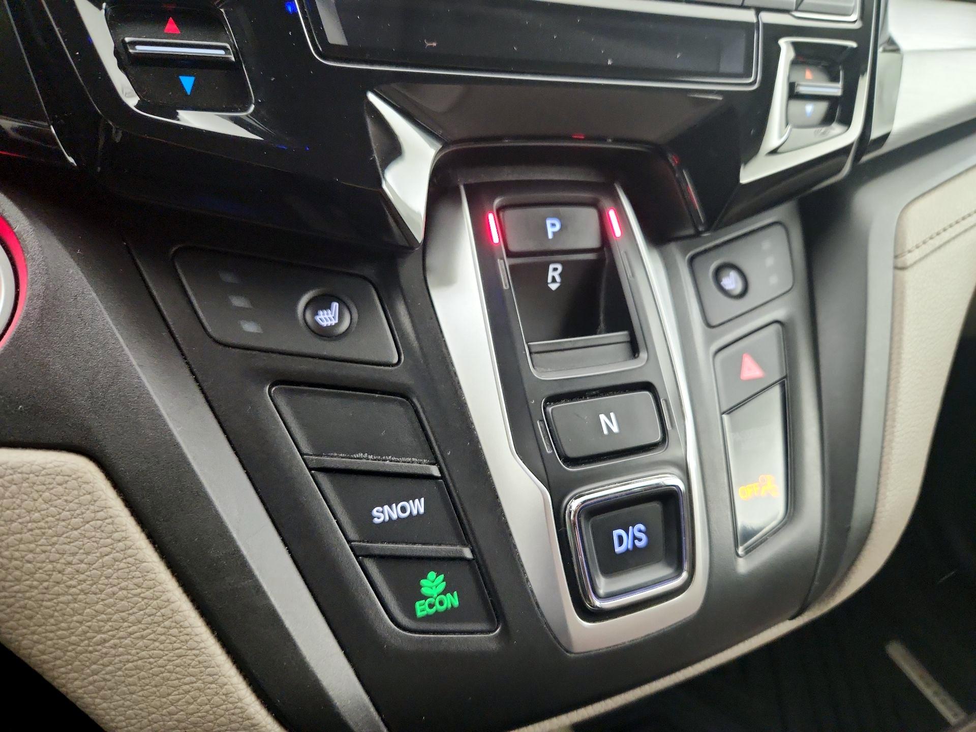Thumbnail: 2018 Honda Odyssey - 17