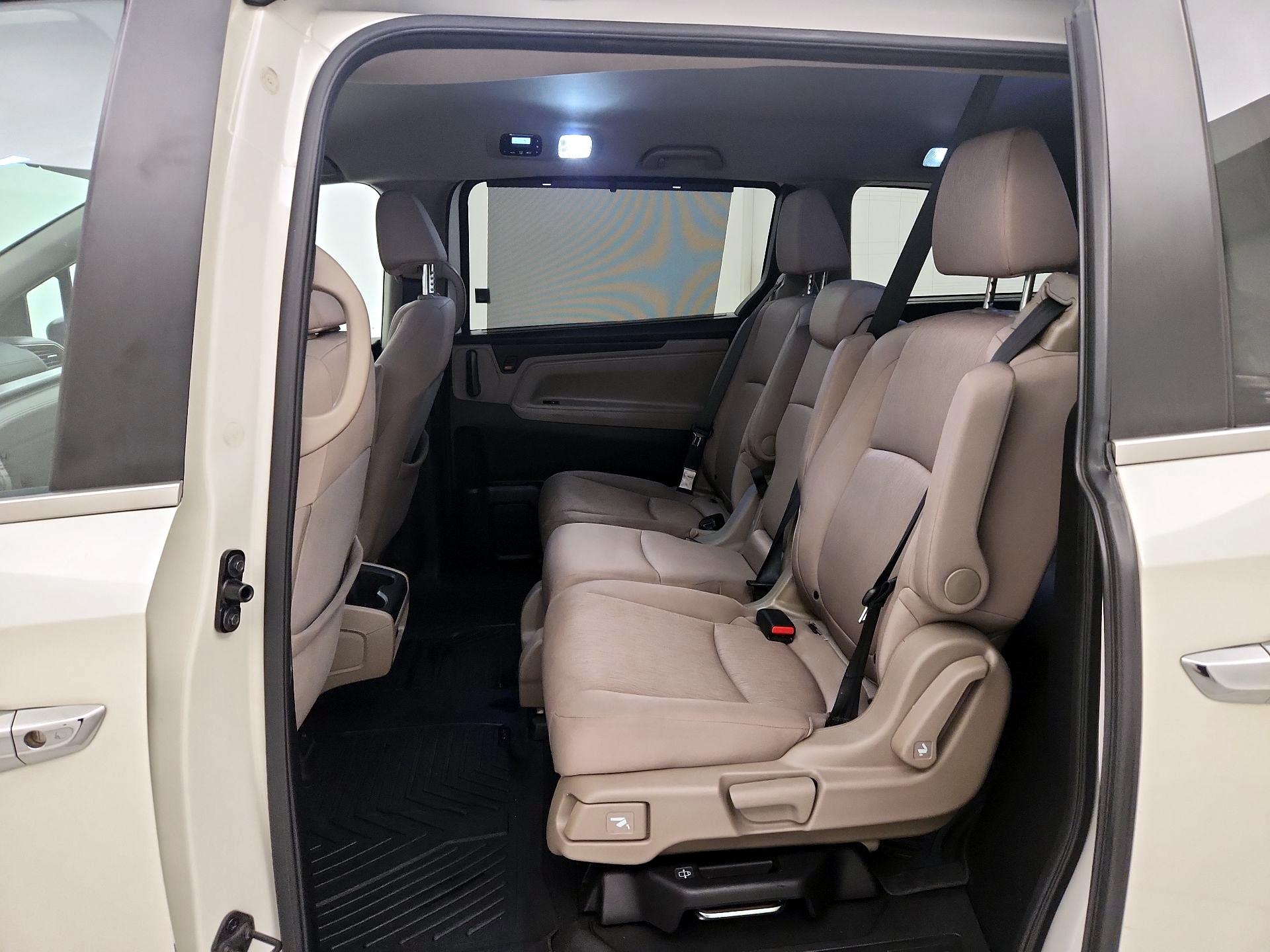 Thumbnail: 2018 Honda Odyssey - 19