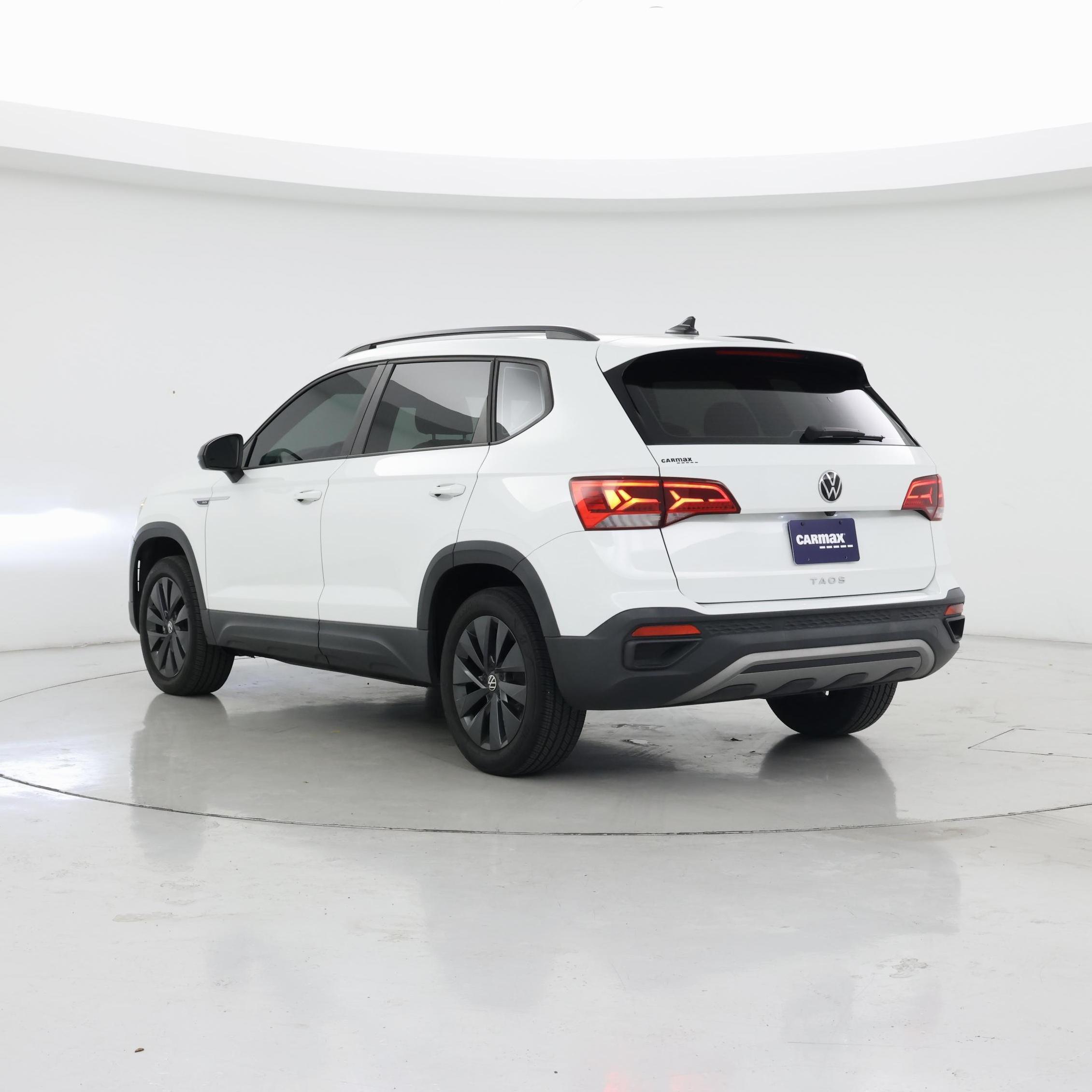Thumbnail: 2022 Volkswagen Taos - 2