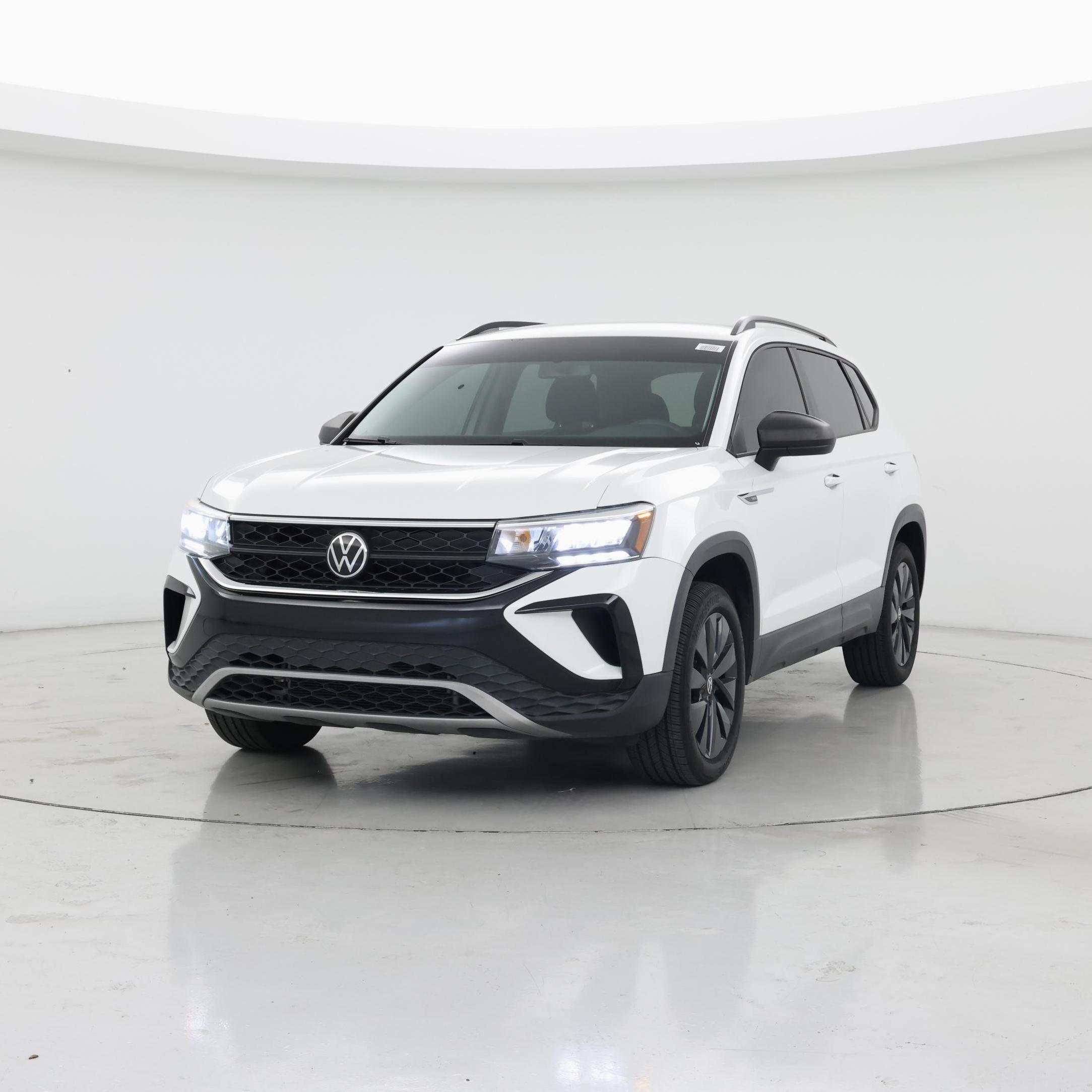 Thumbnail: 2022 Volkswagen Taos - 4
