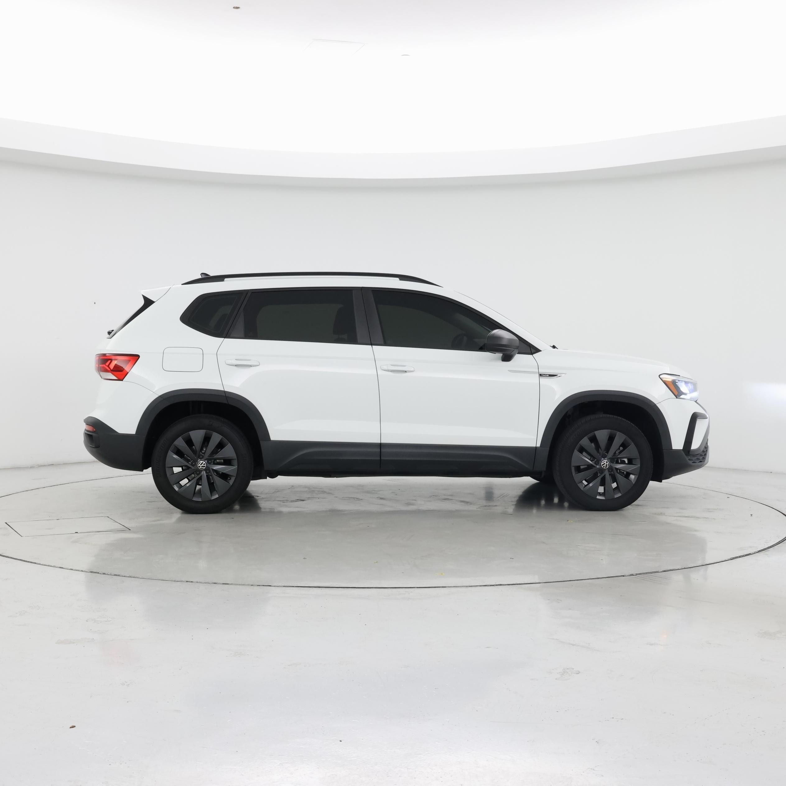 Thumbnail: 2022 Volkswagen Taos - 7