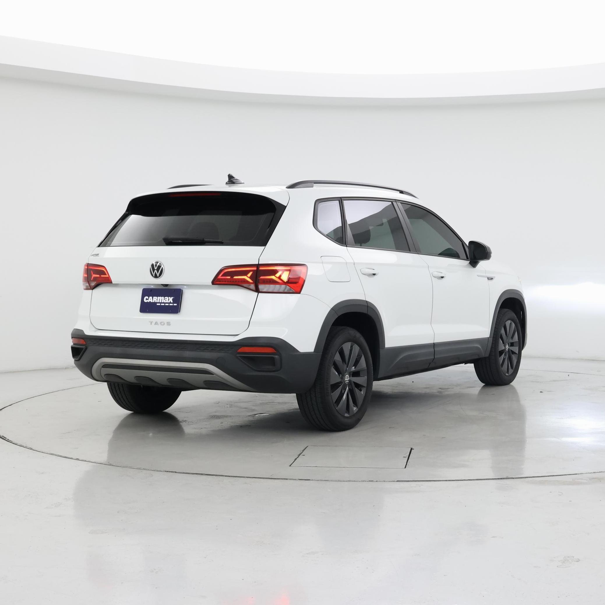 Thumbnail: 2022 Volkswagen Taos - 8