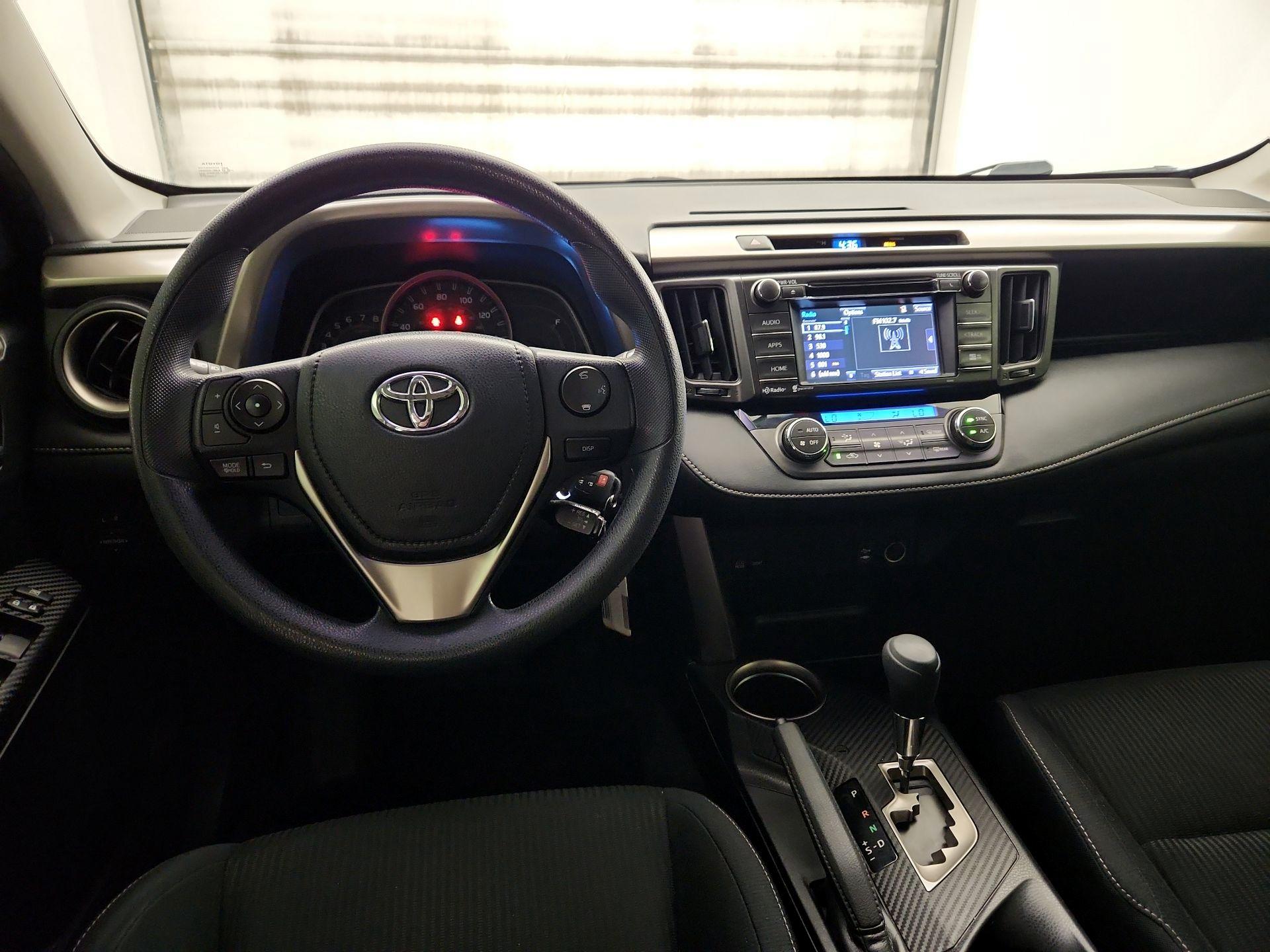 Thumbnail: 2014 Toyota RAV4 - 9