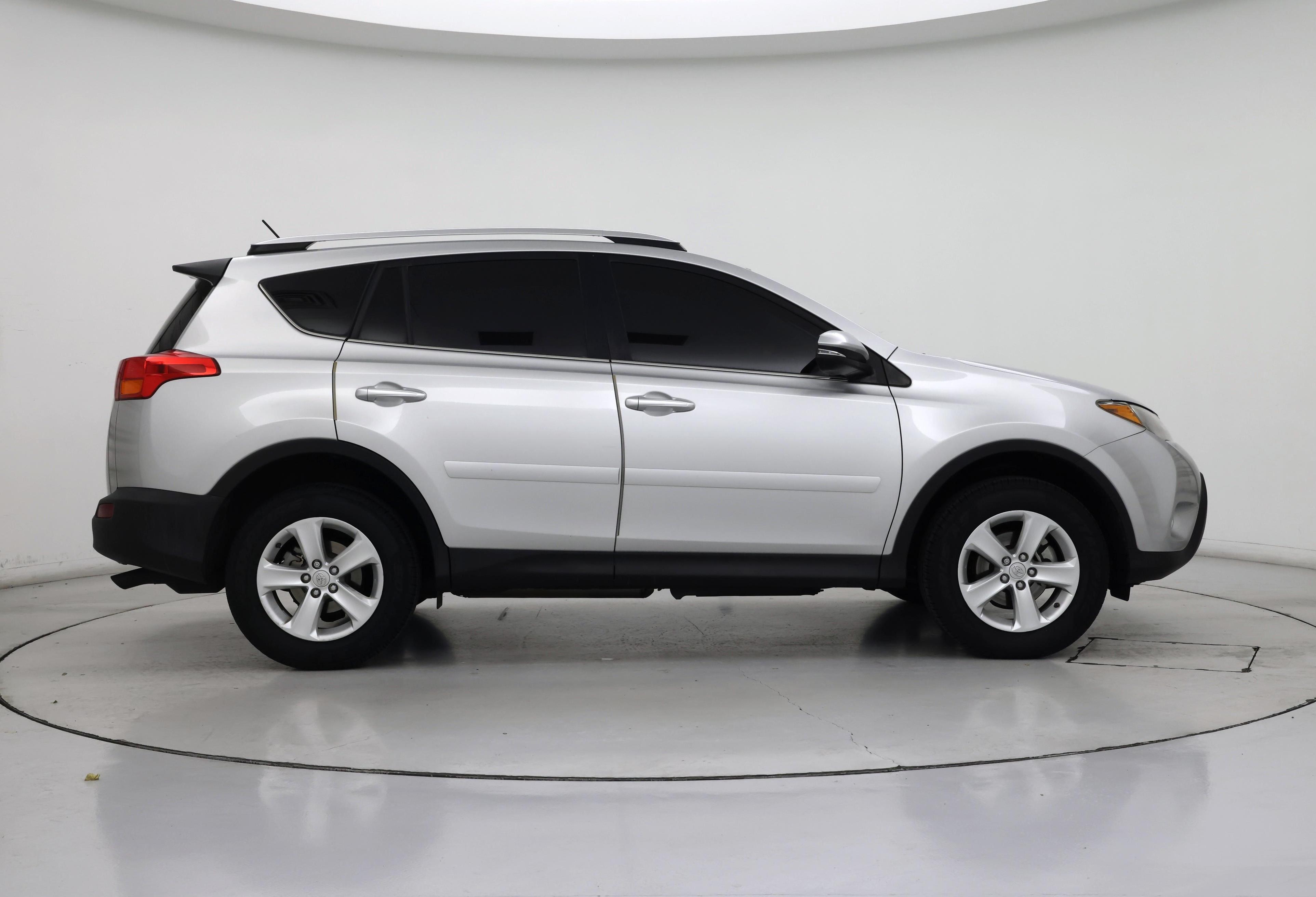 Thumbnail: 2014 Toyota RAV4 - 7