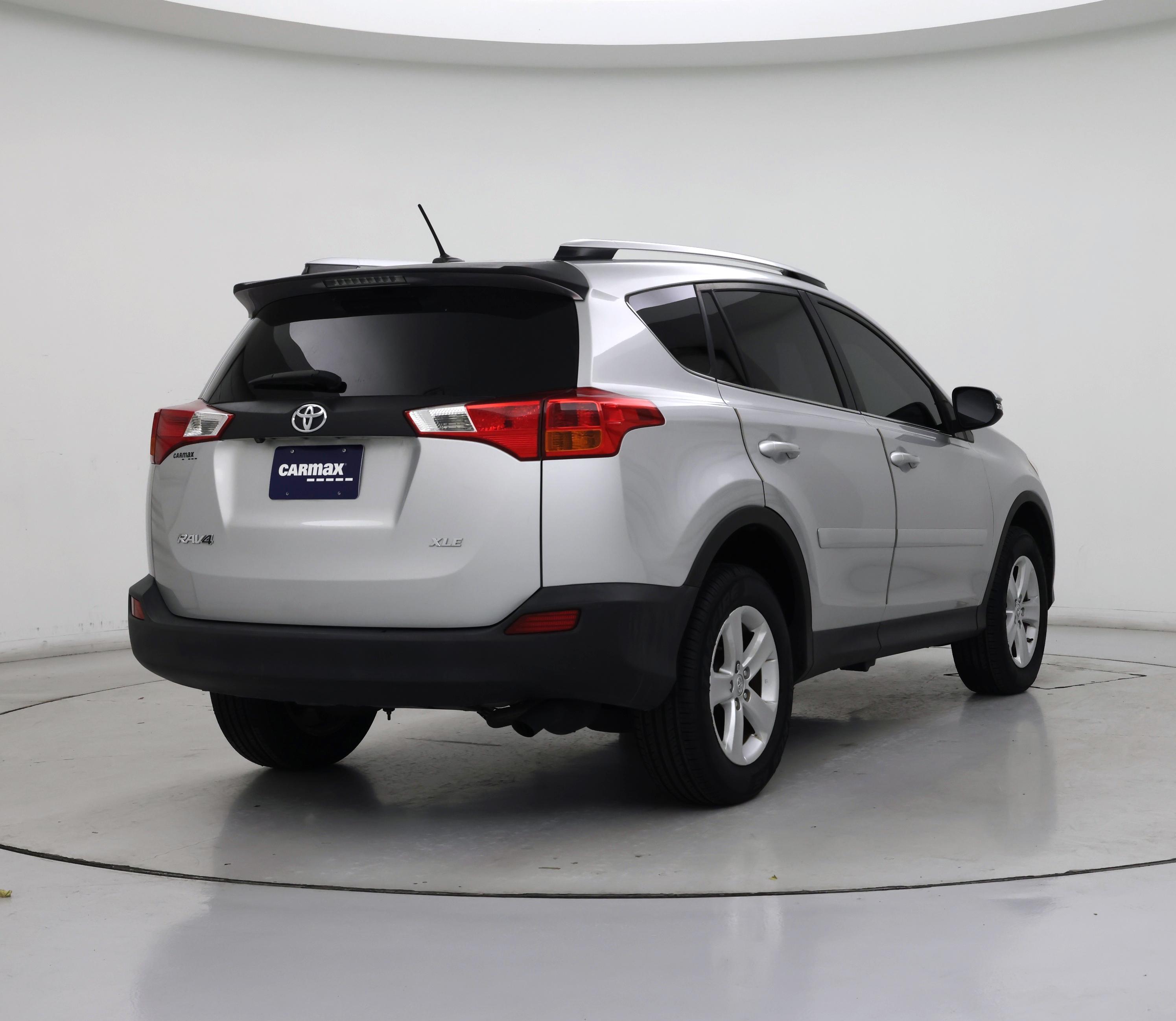 Thumbnail: 2014 Toyota RAV4 - 8