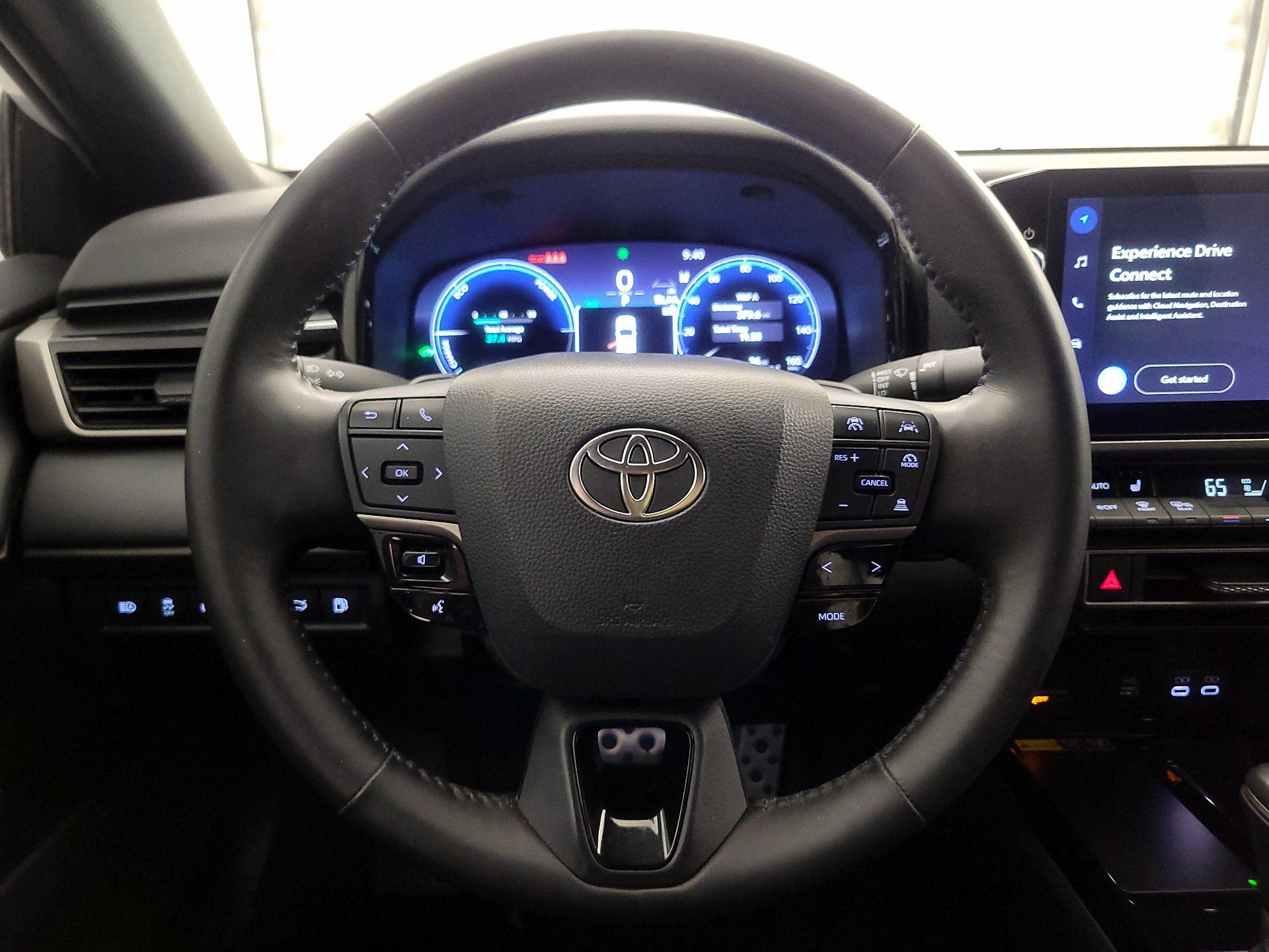 Thumbnail: 2025 Toyota Camry - 10