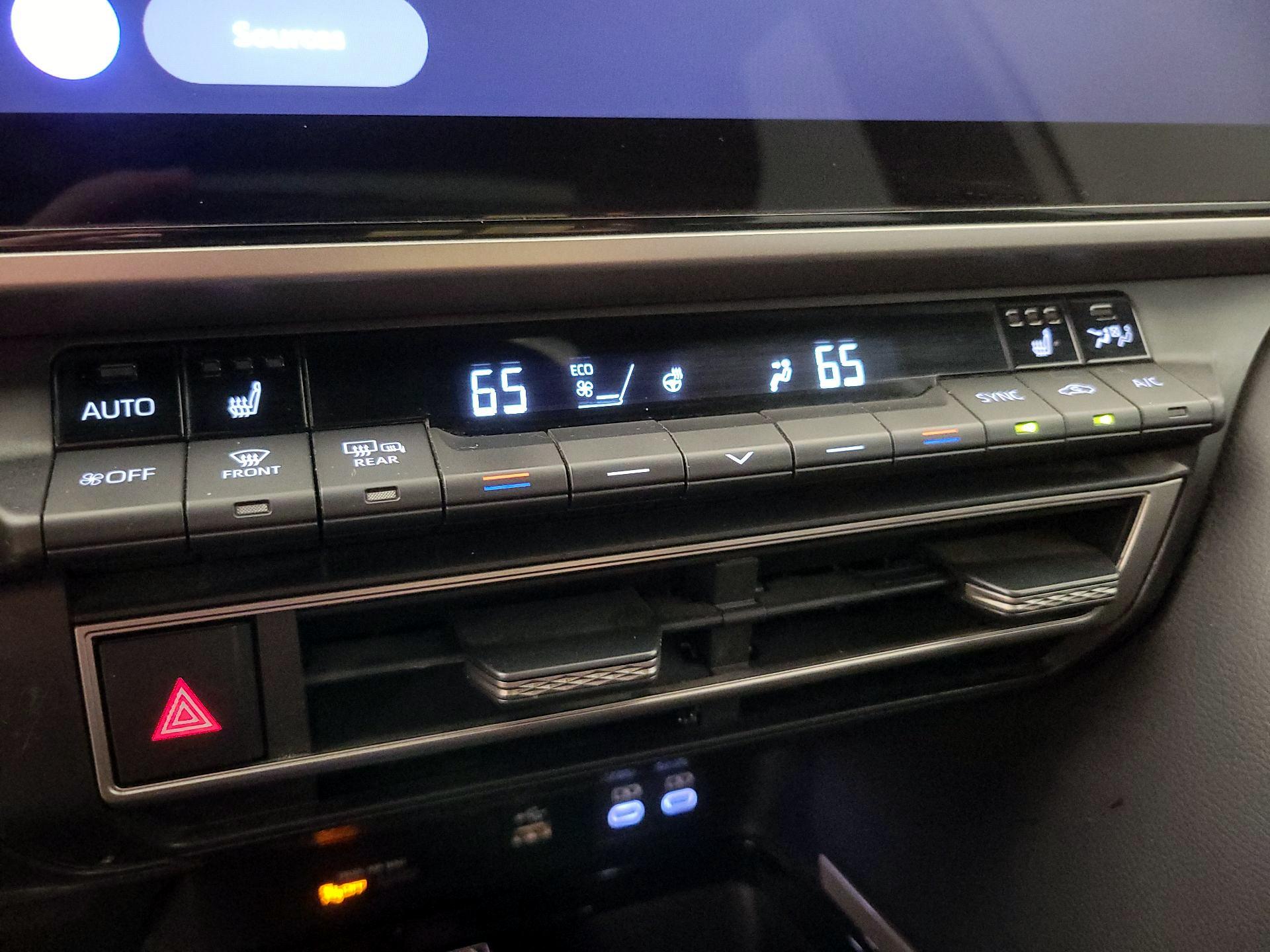 Thumbnail: 2025 Toyota Camry - 16