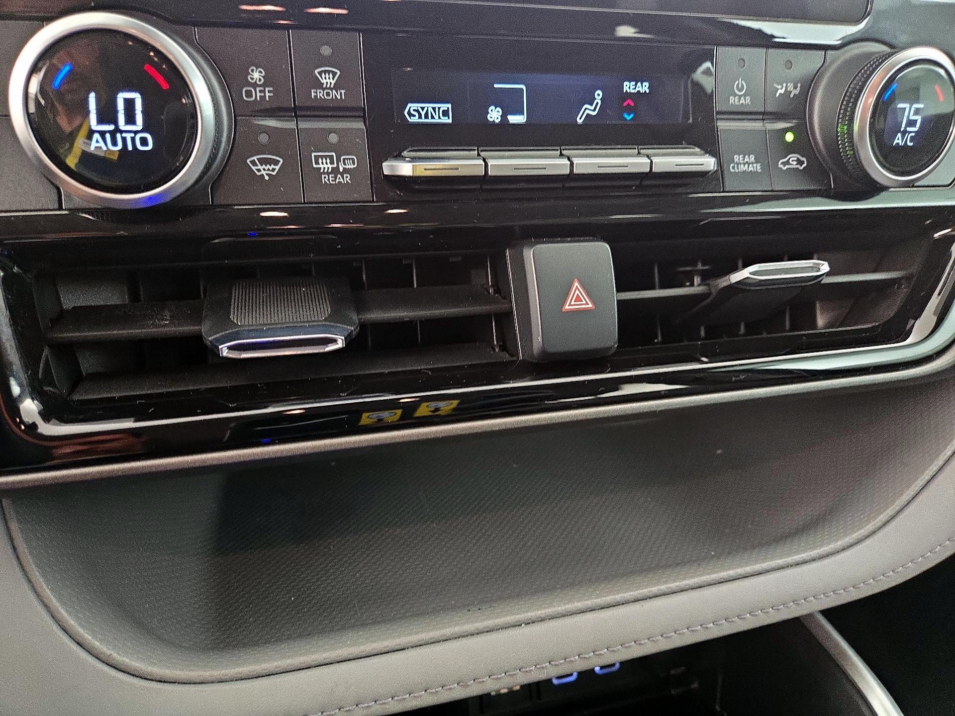 Thumbnail: 2023 Toyota Highlander - 16