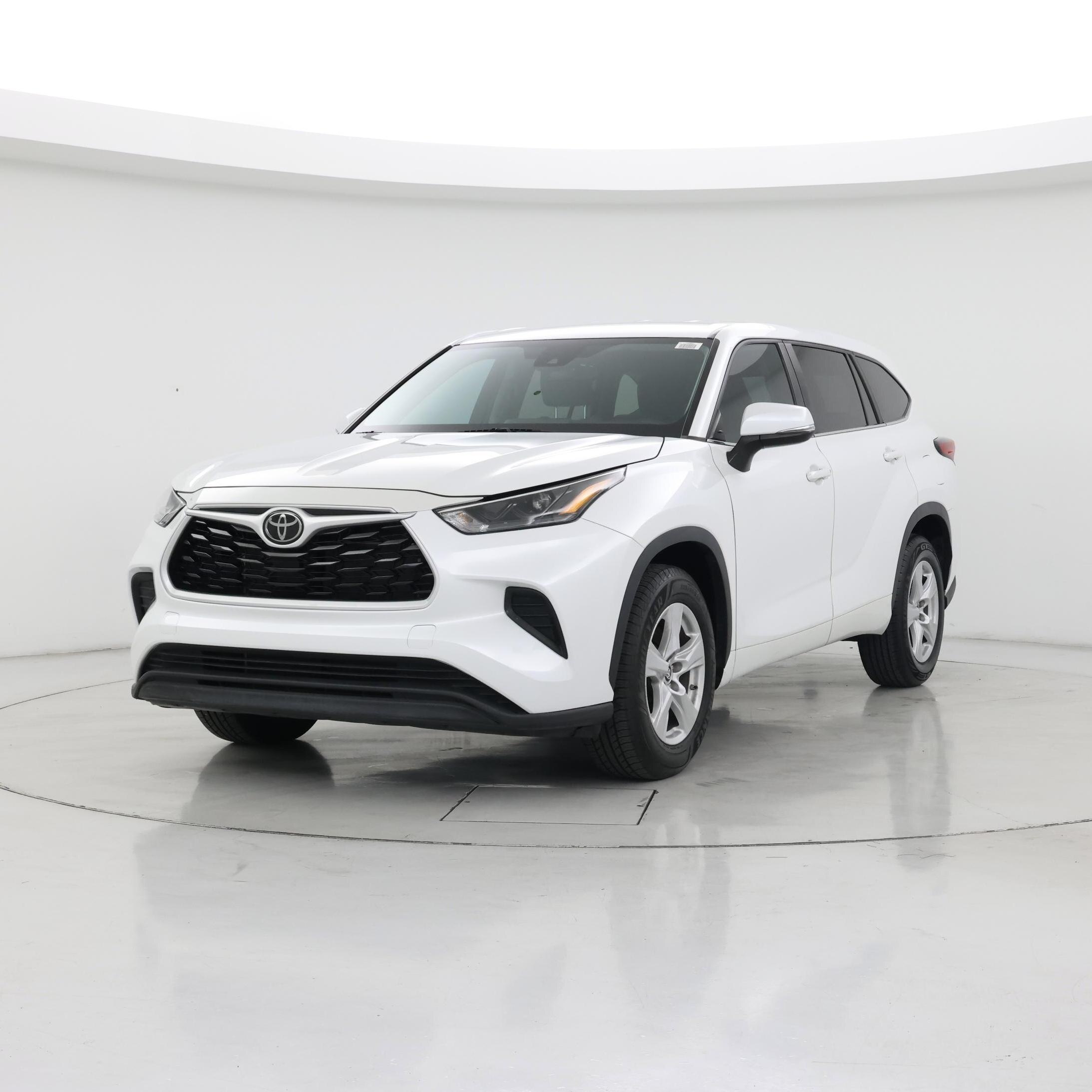 Thumbnail: 2023 Toyota Highlander - 4