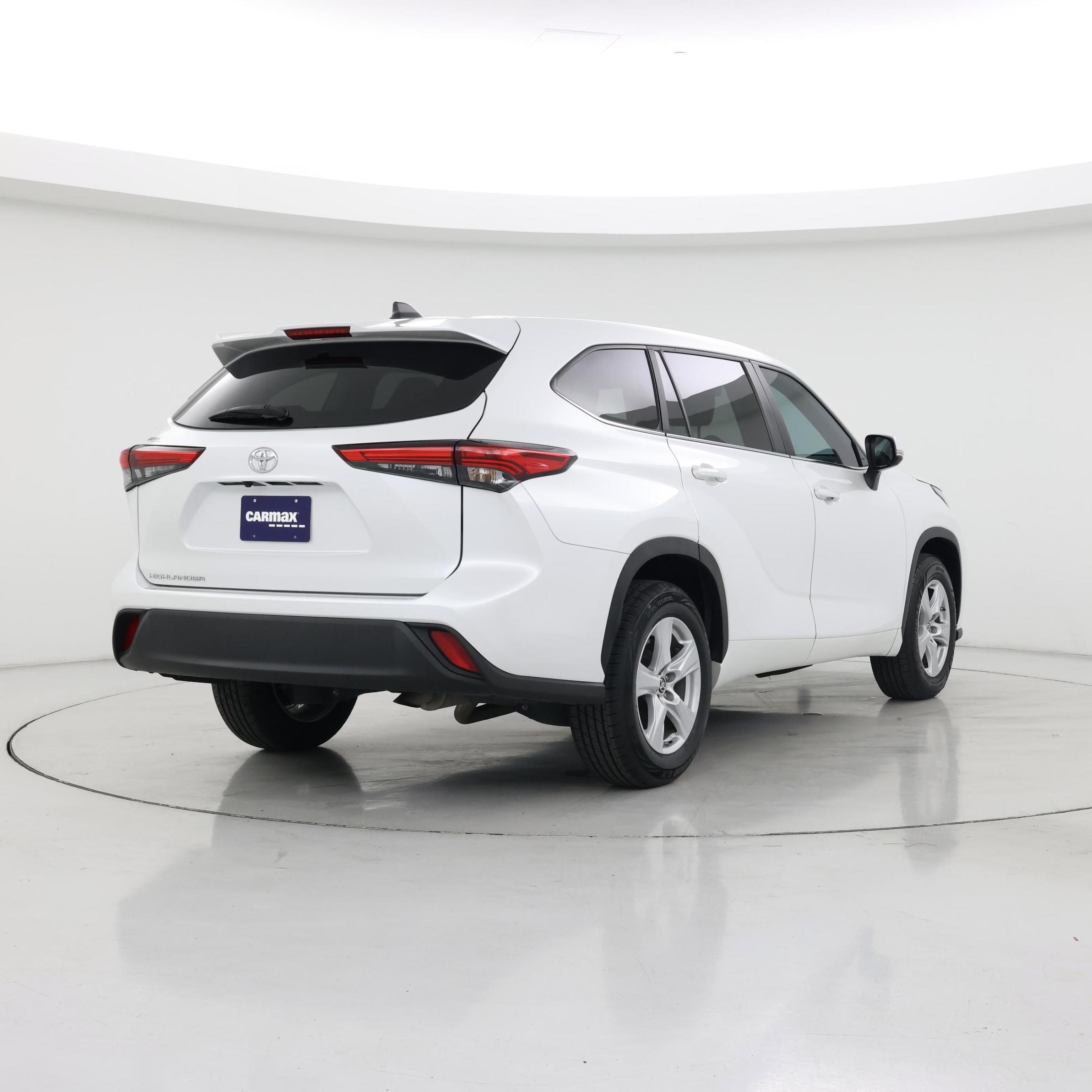 Thumbnail: 2023 Toyota Highlander - 8