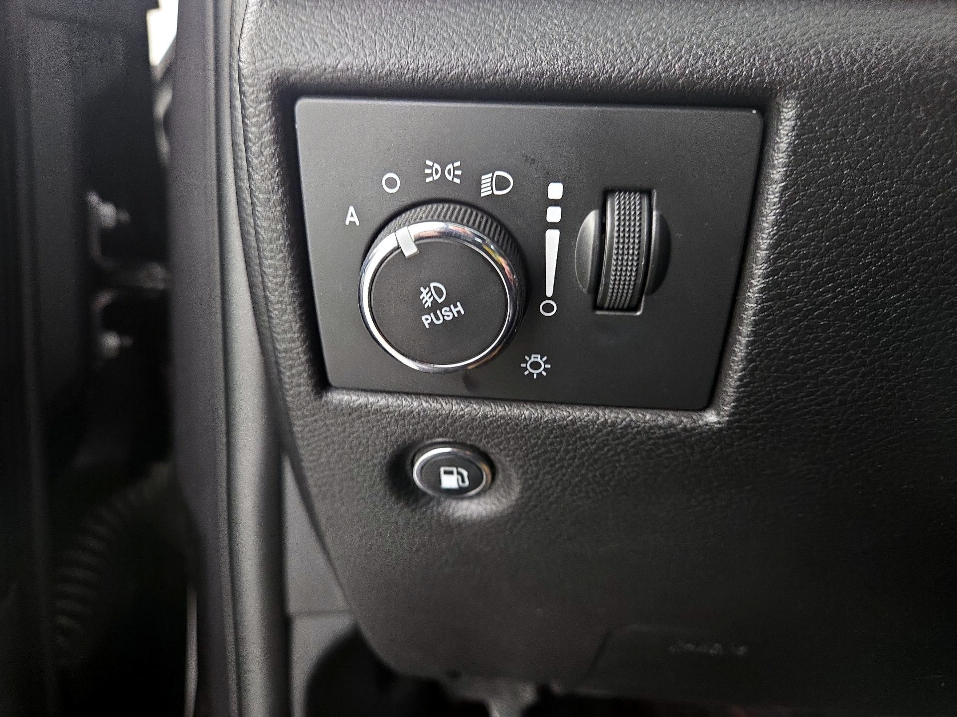 Thumbnail: 2018 Jeep Grand Cherokee - 13