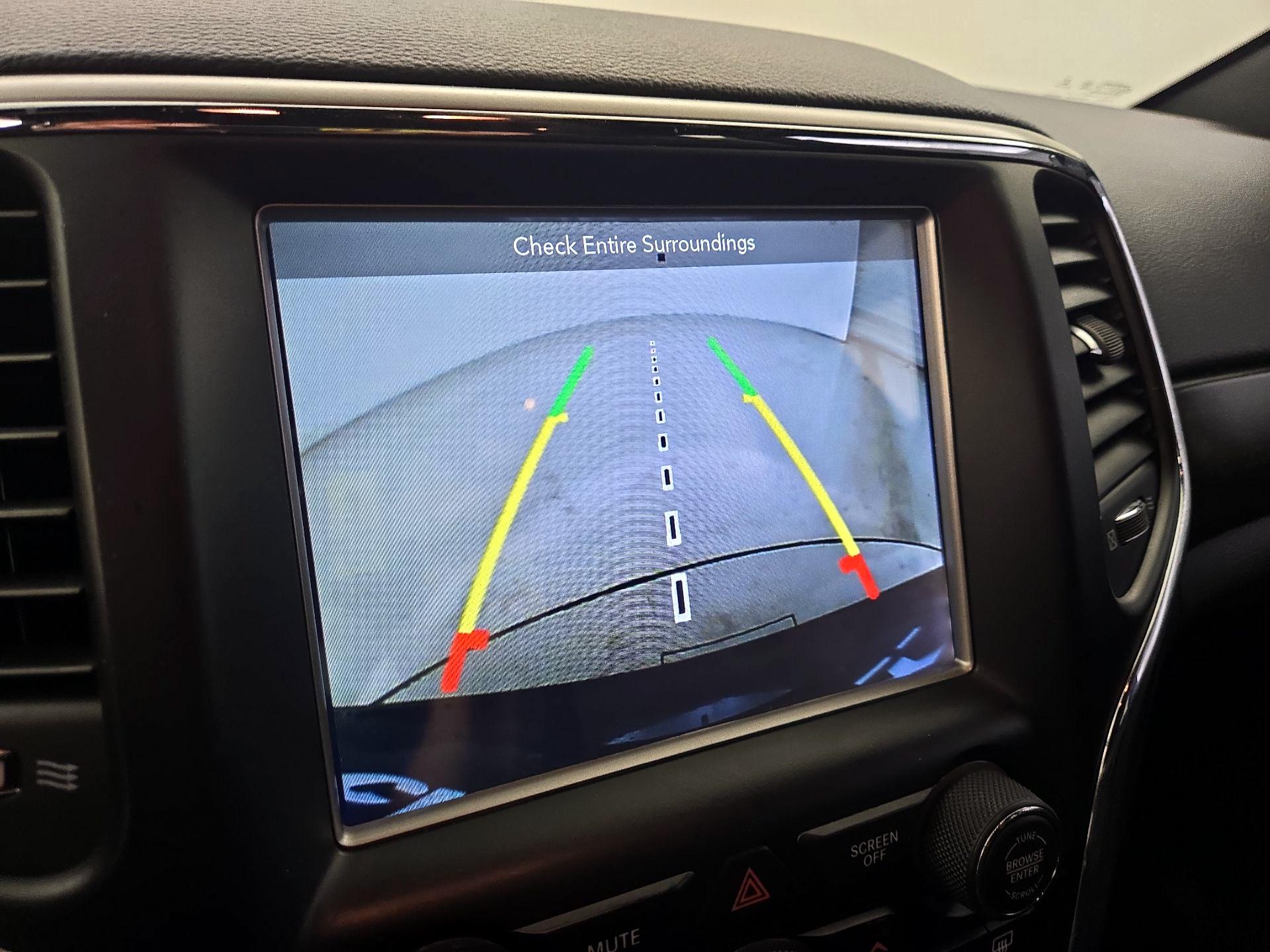 Thumbnail: 2018 Jeep Grand Cherokee - 15