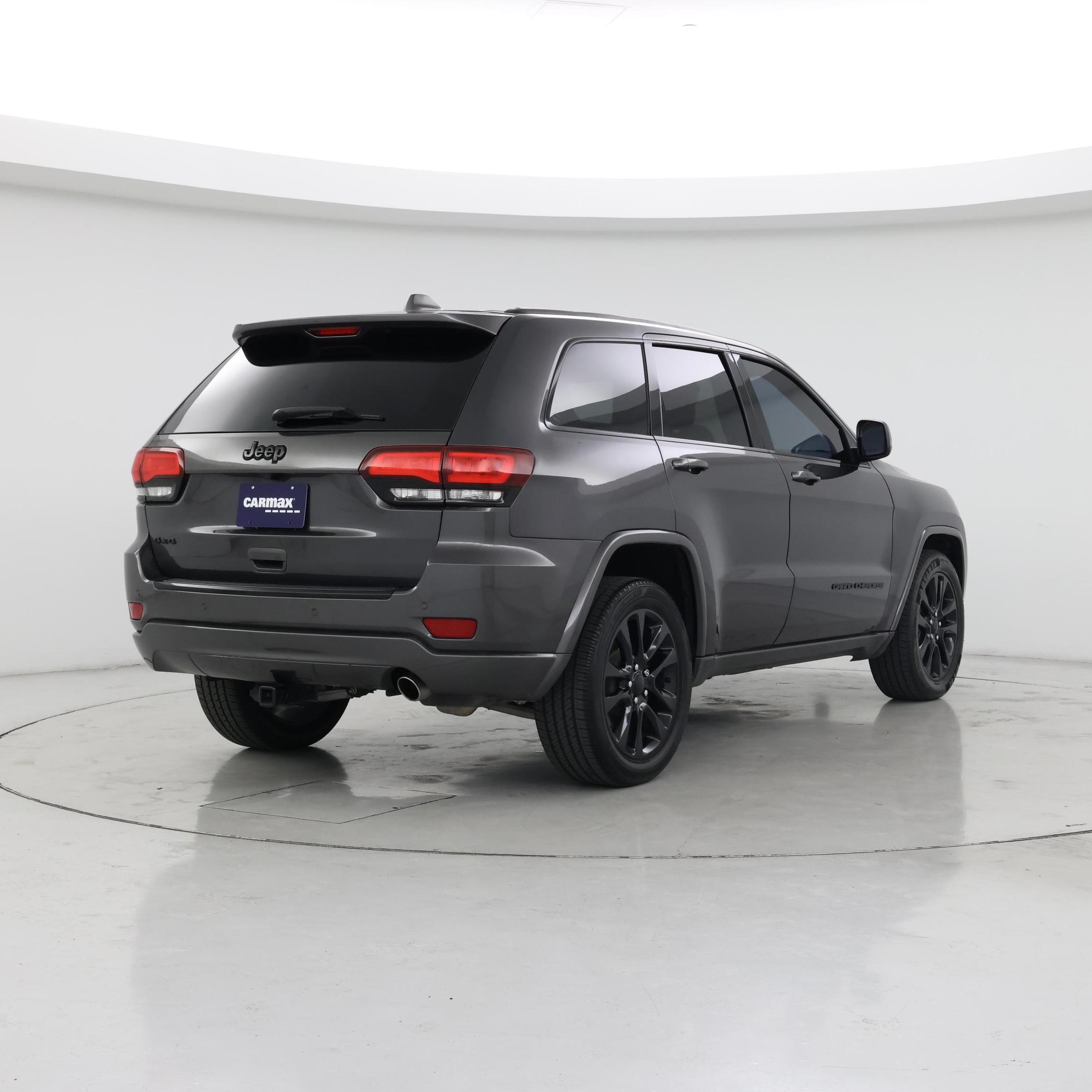 Thumbnail: 2018 Jeep Grand Cherokee - 8