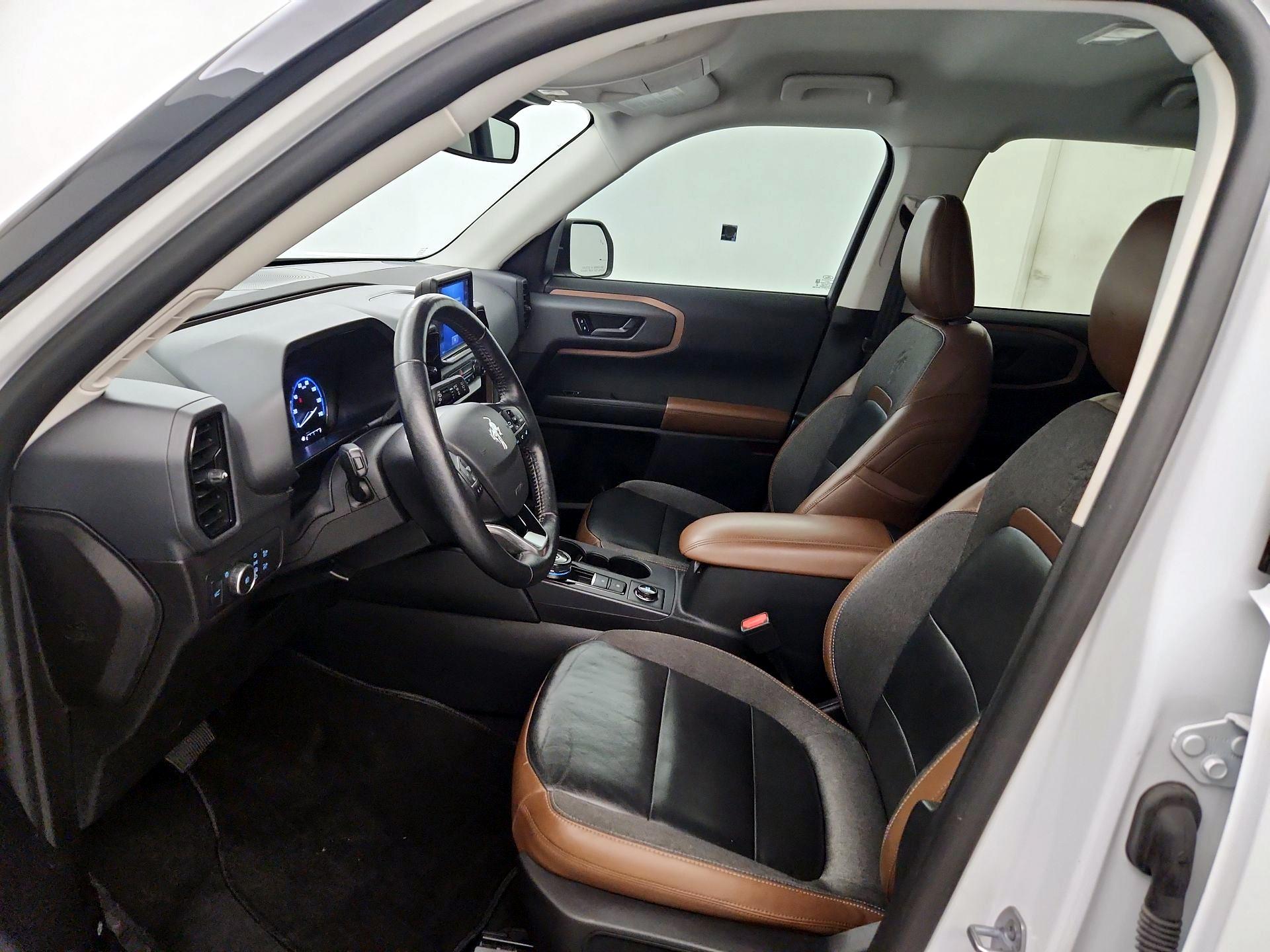 Thumbnail: 2022 Ford Bronco Sport - 11