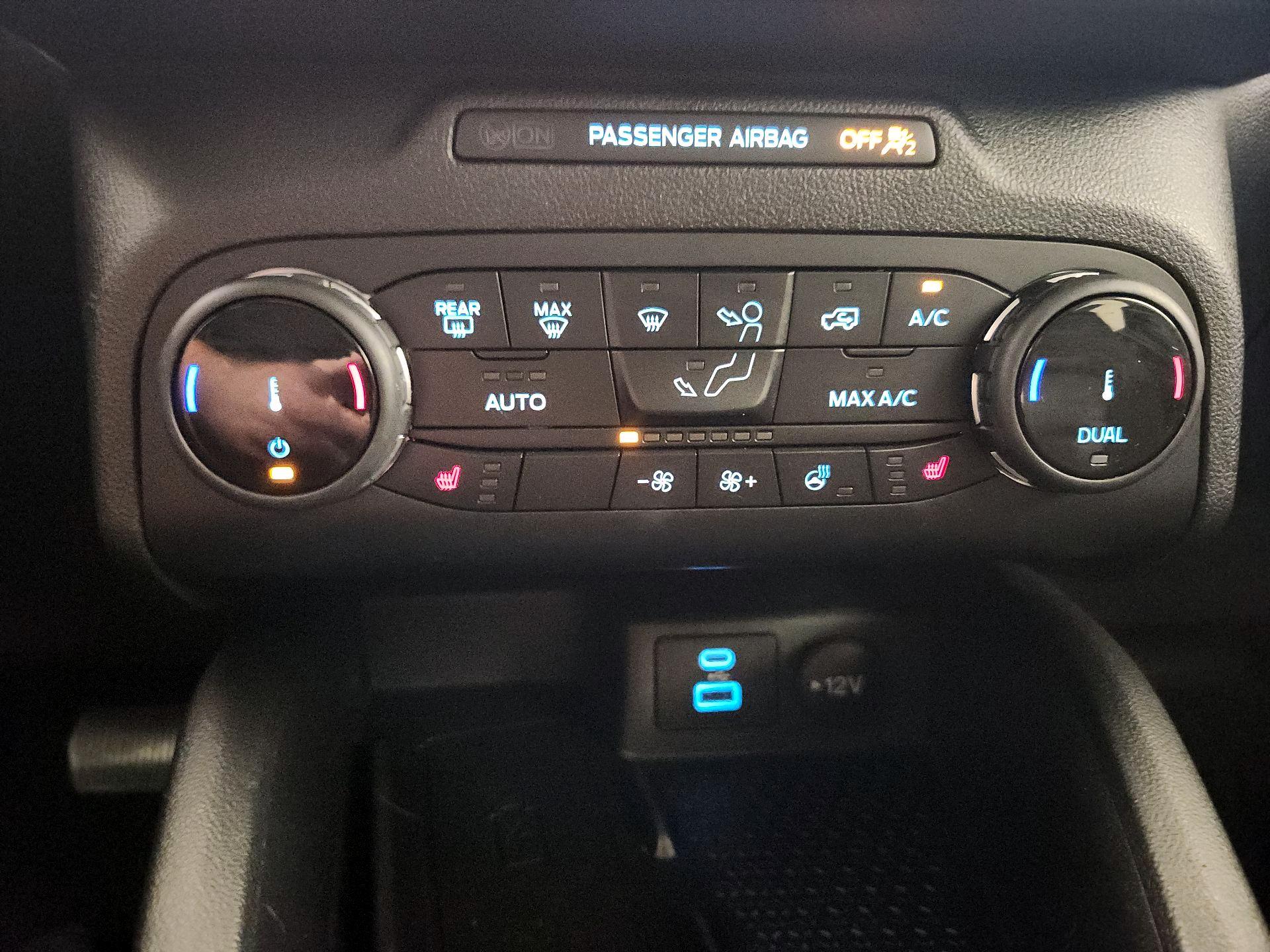 Thumbnail: 2022 Ford Bronco Sport - 16