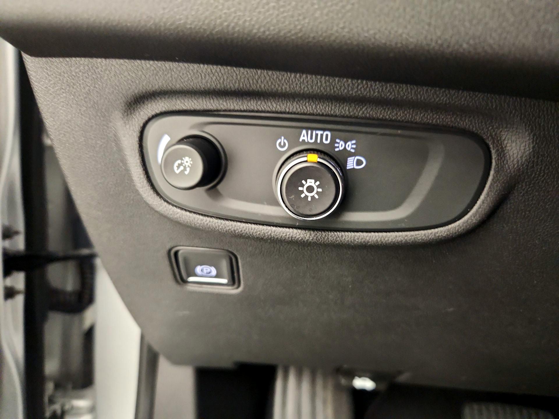 Thumbnail: 2020 GMC Terrain - 13