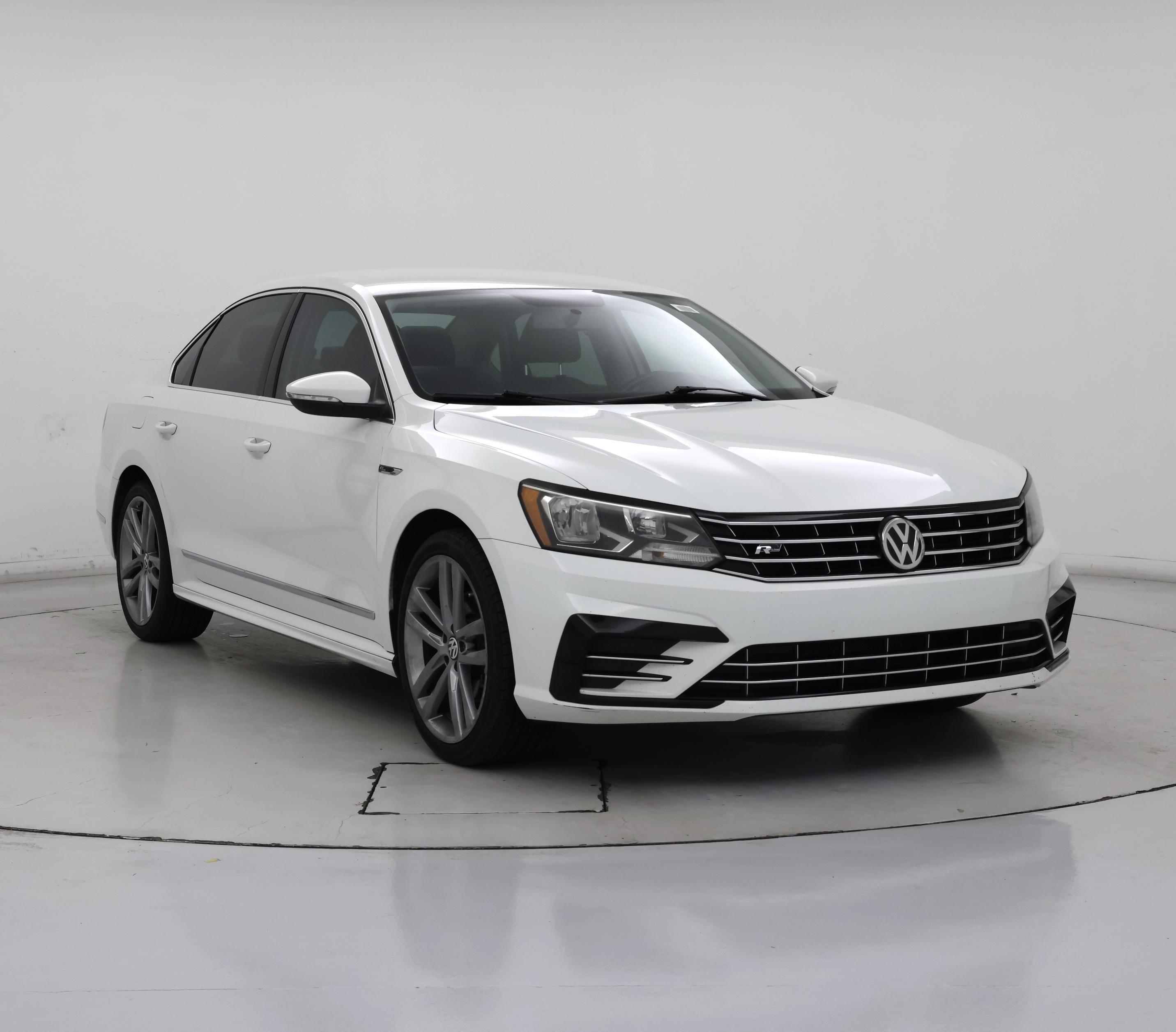 2017 Volkswagen Passat R-Line