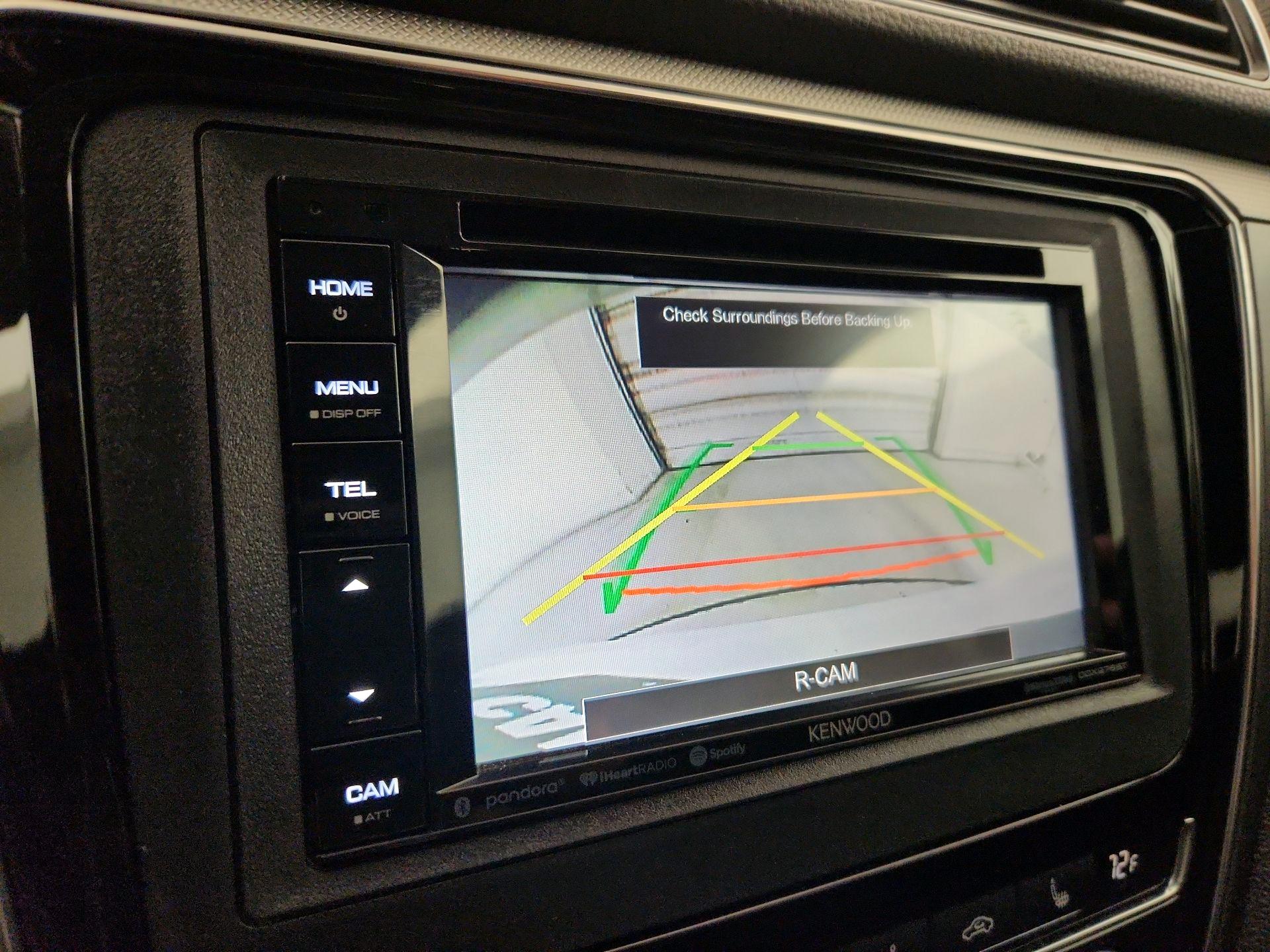 Thumbnail: 2017 Volkswagen Passat - 14