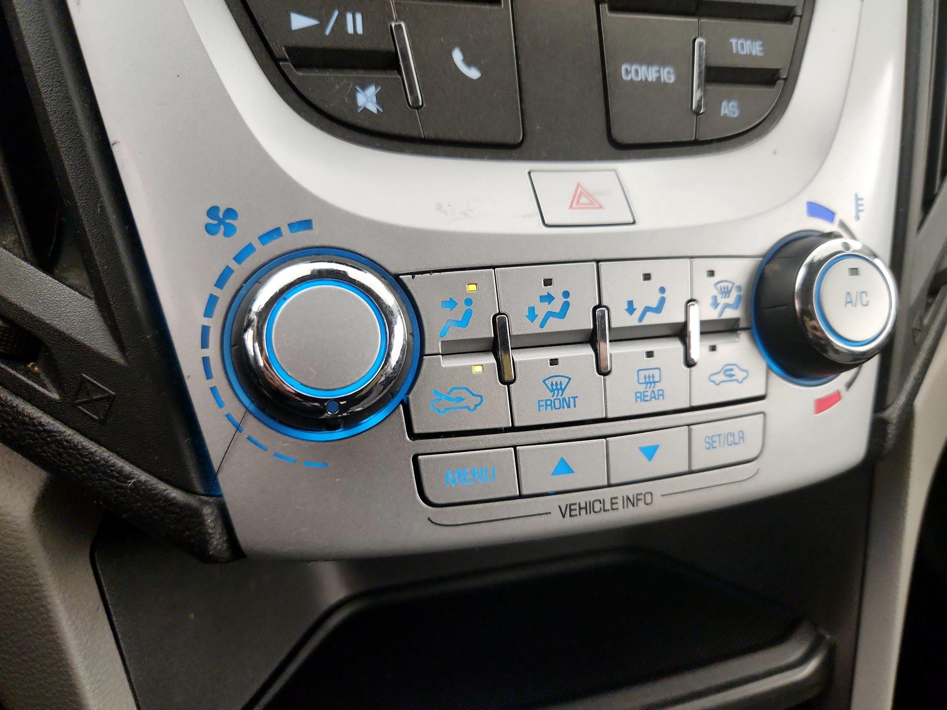 Thumbnail: 2016 Chevrolet Equinox - 16