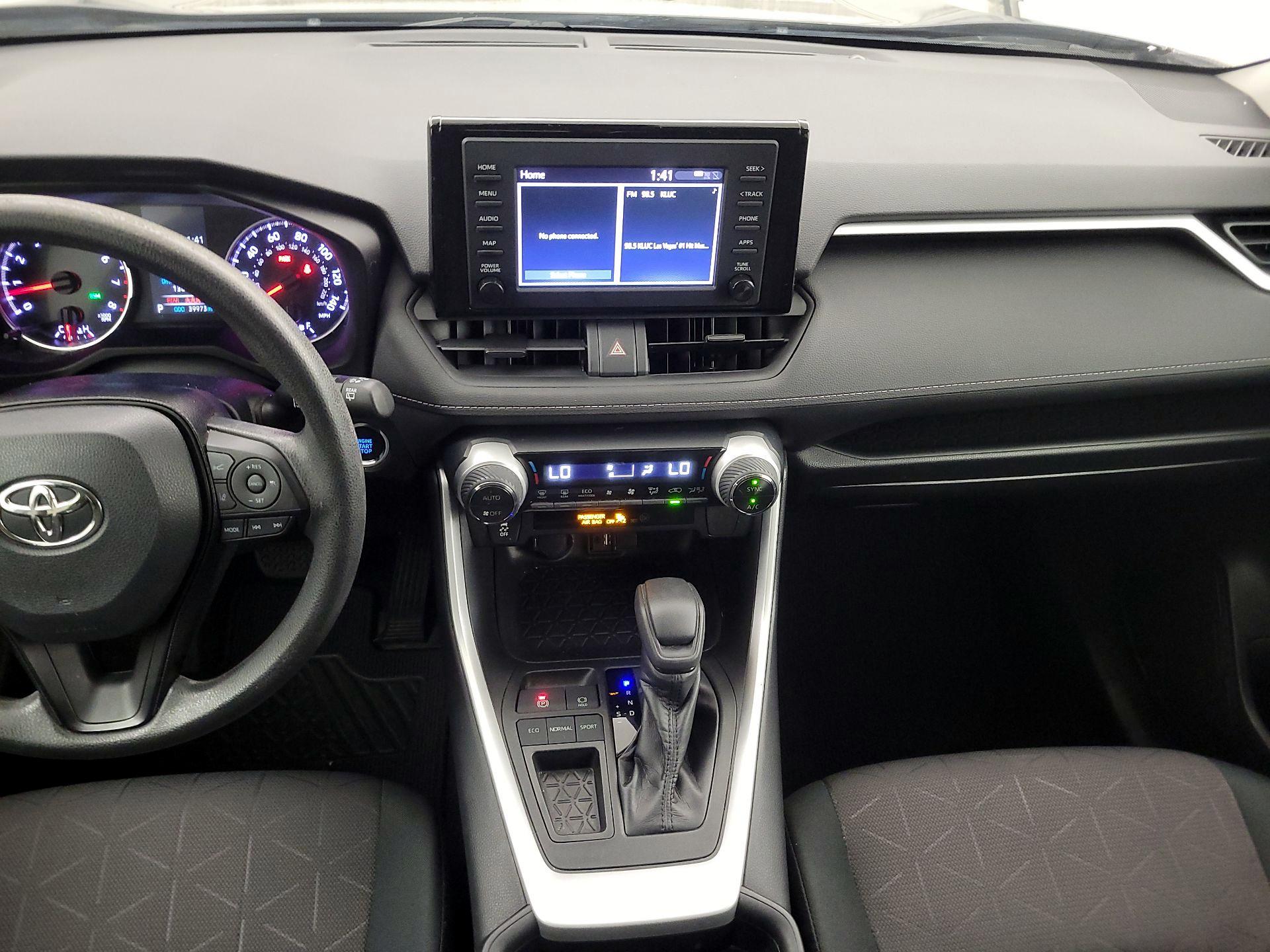 Thumbnail: 2019 Toyota RAV4 - 9