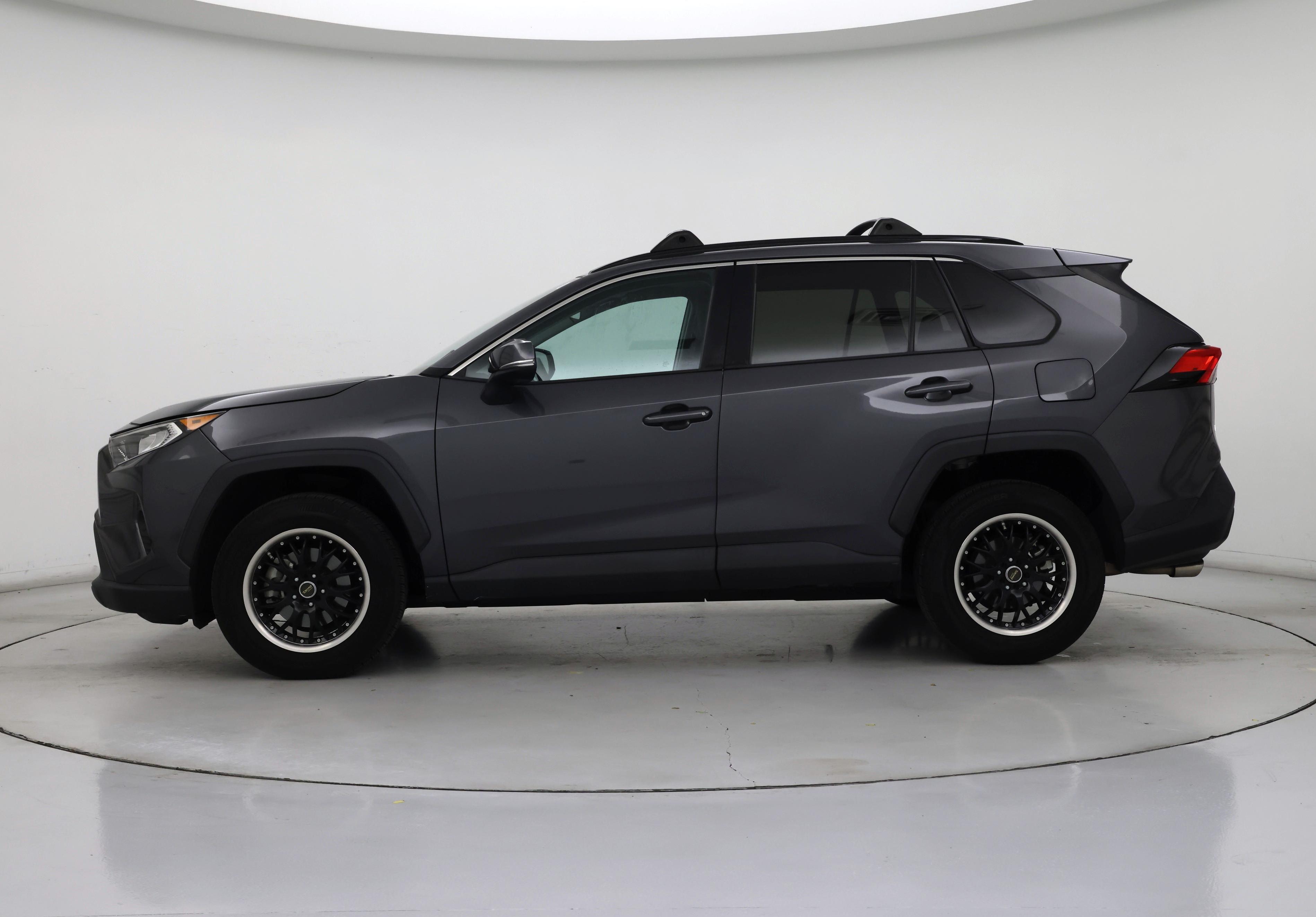 Thumbnail: 2019 Toyota RAV4 - 3