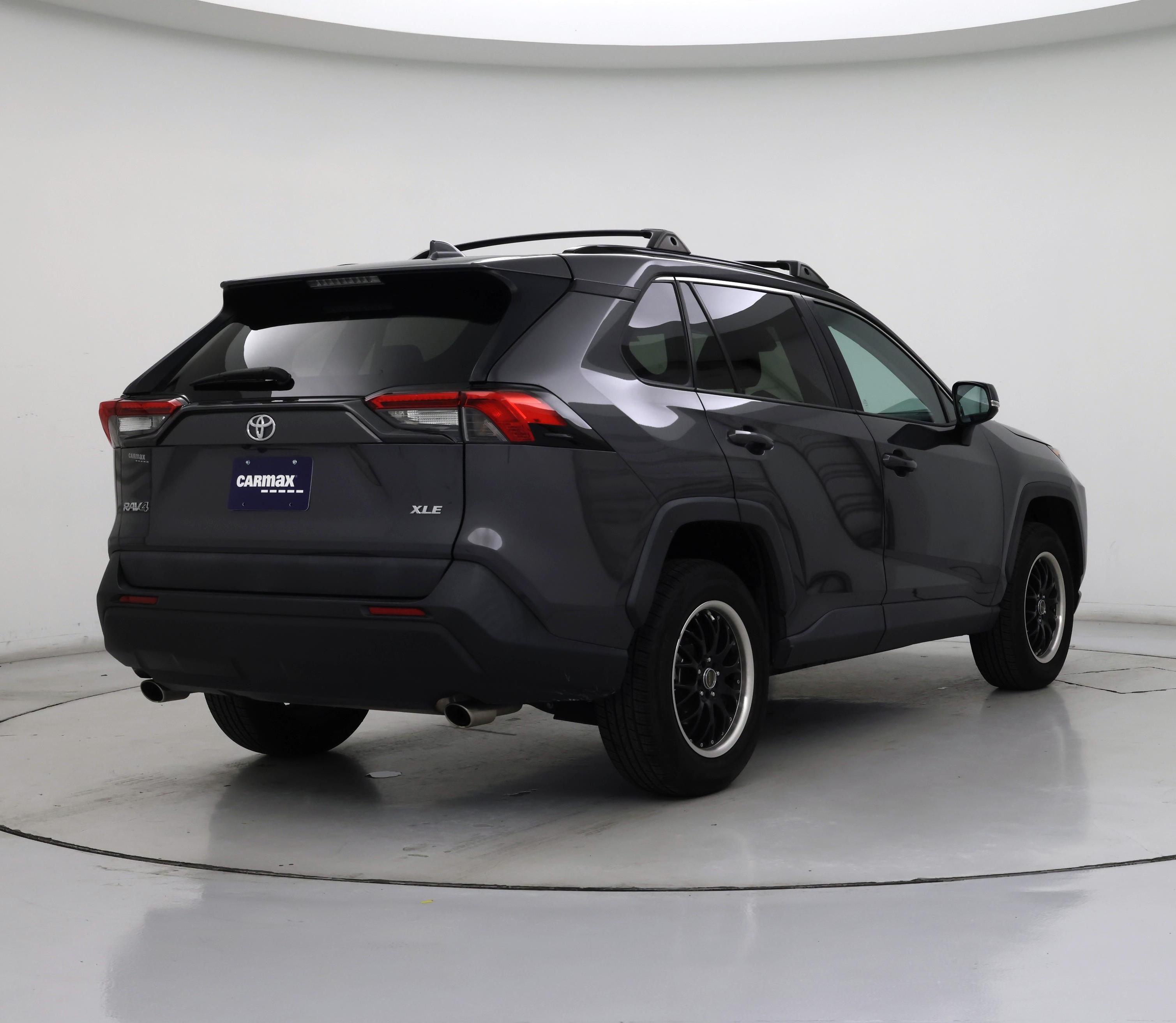 Thumbnail: 2019 Toyota RAV4 - 8