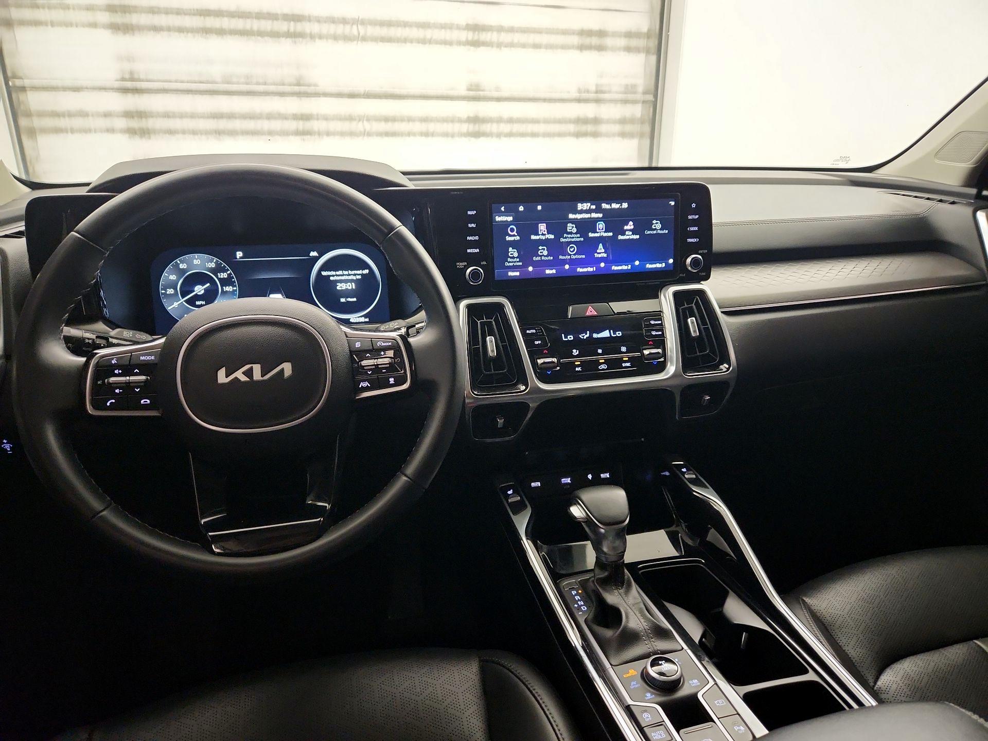 Thumbnail: 2023 Kia Sorento - 9