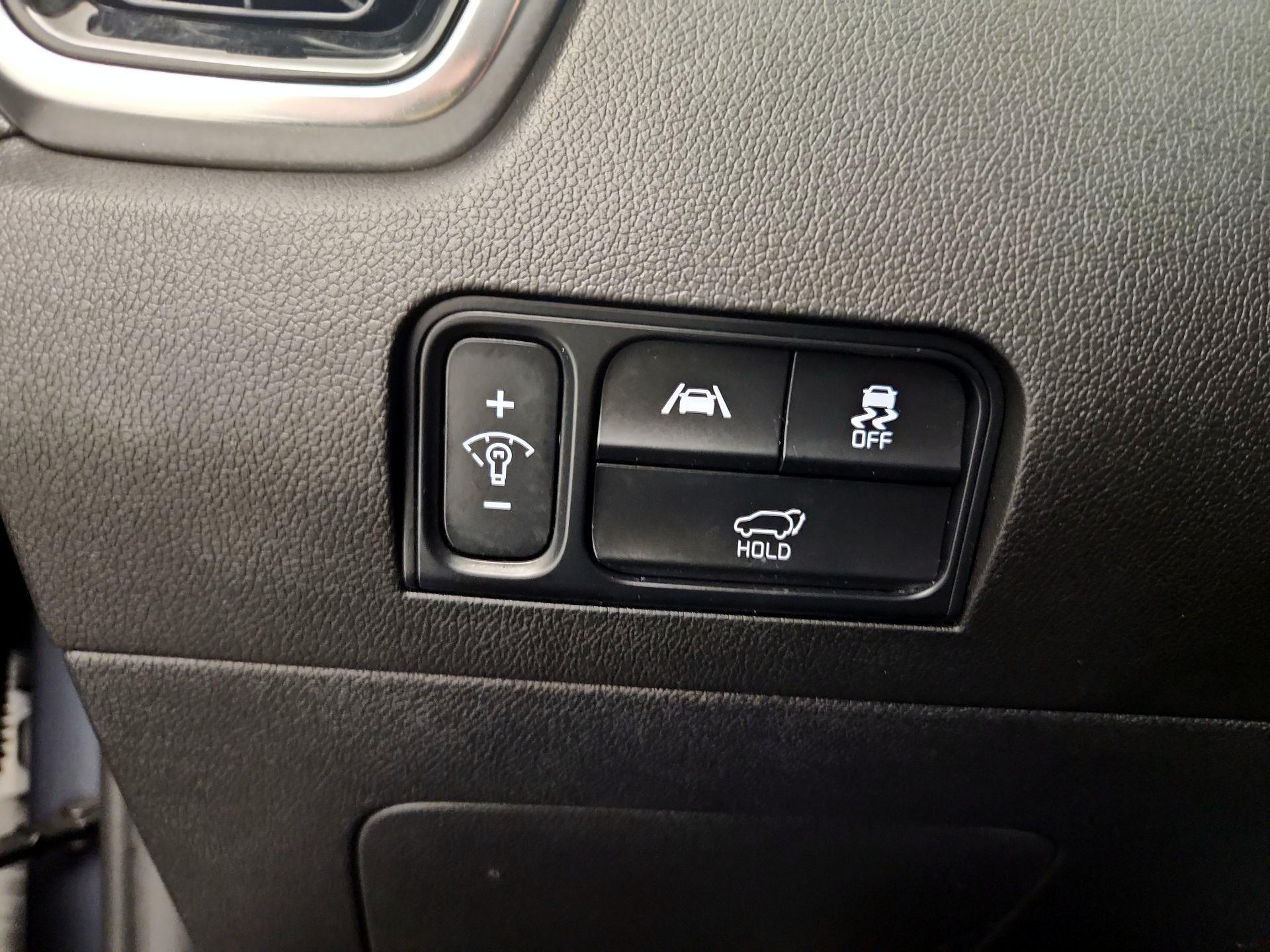 Thumbnail: 2023 Kia Sorento - 13