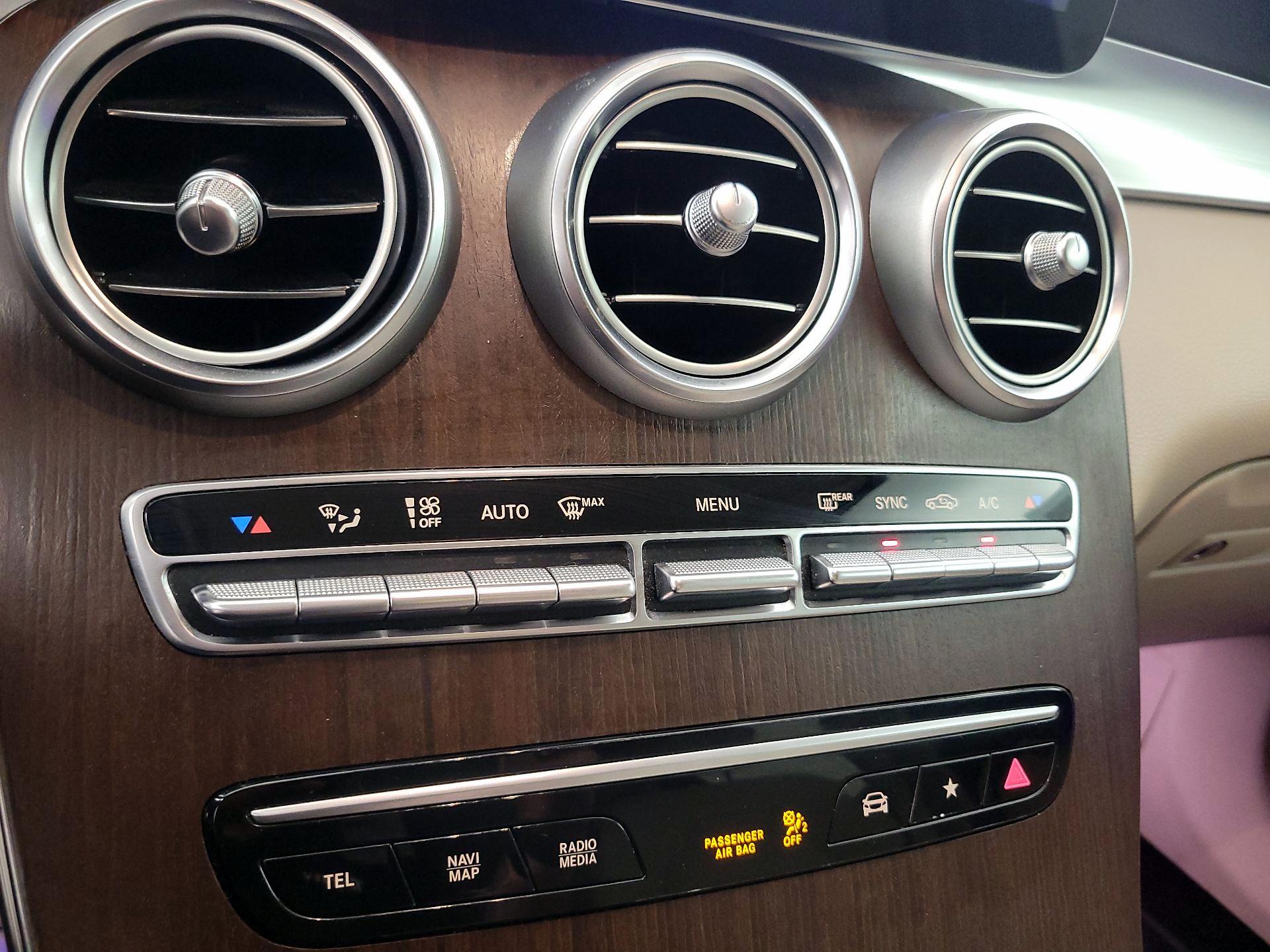 Thumbnail: 2022 Mercedes-Benz GLC - 16