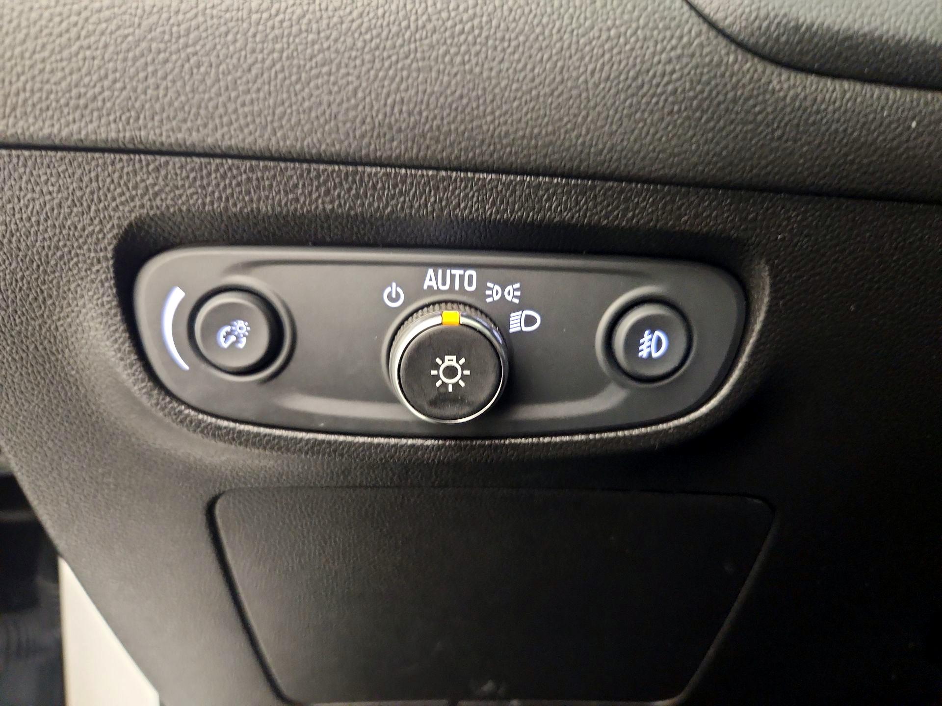 Thumbnail: 2022 Buick Encore GX - 13