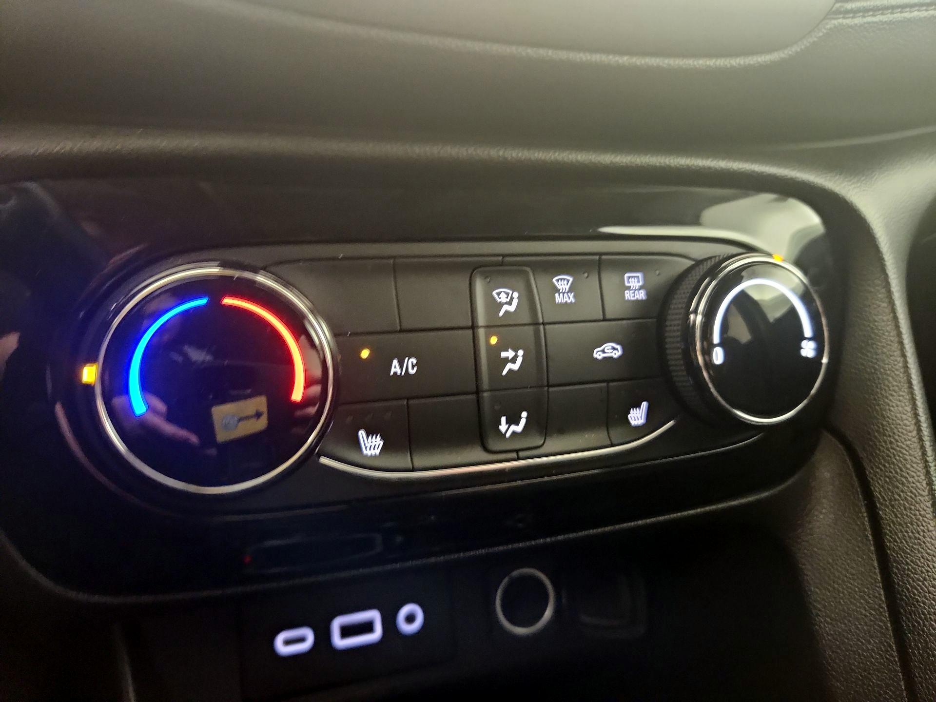 Thumbnail: 2022 Buick Encore GX - 16